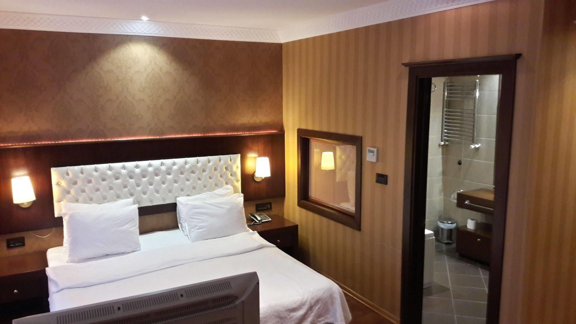 Mangana Hotel 4*