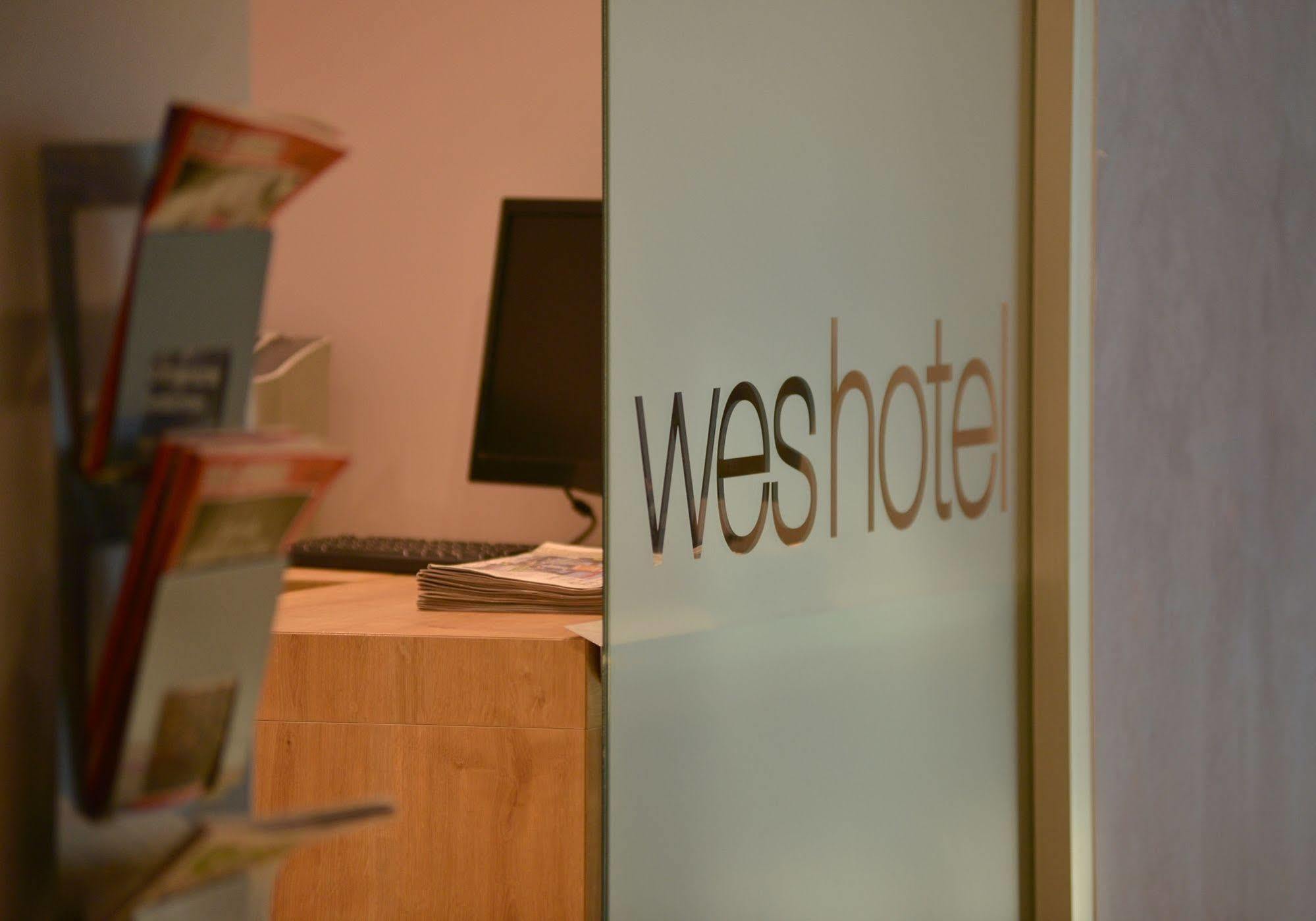 Wes Hotel
