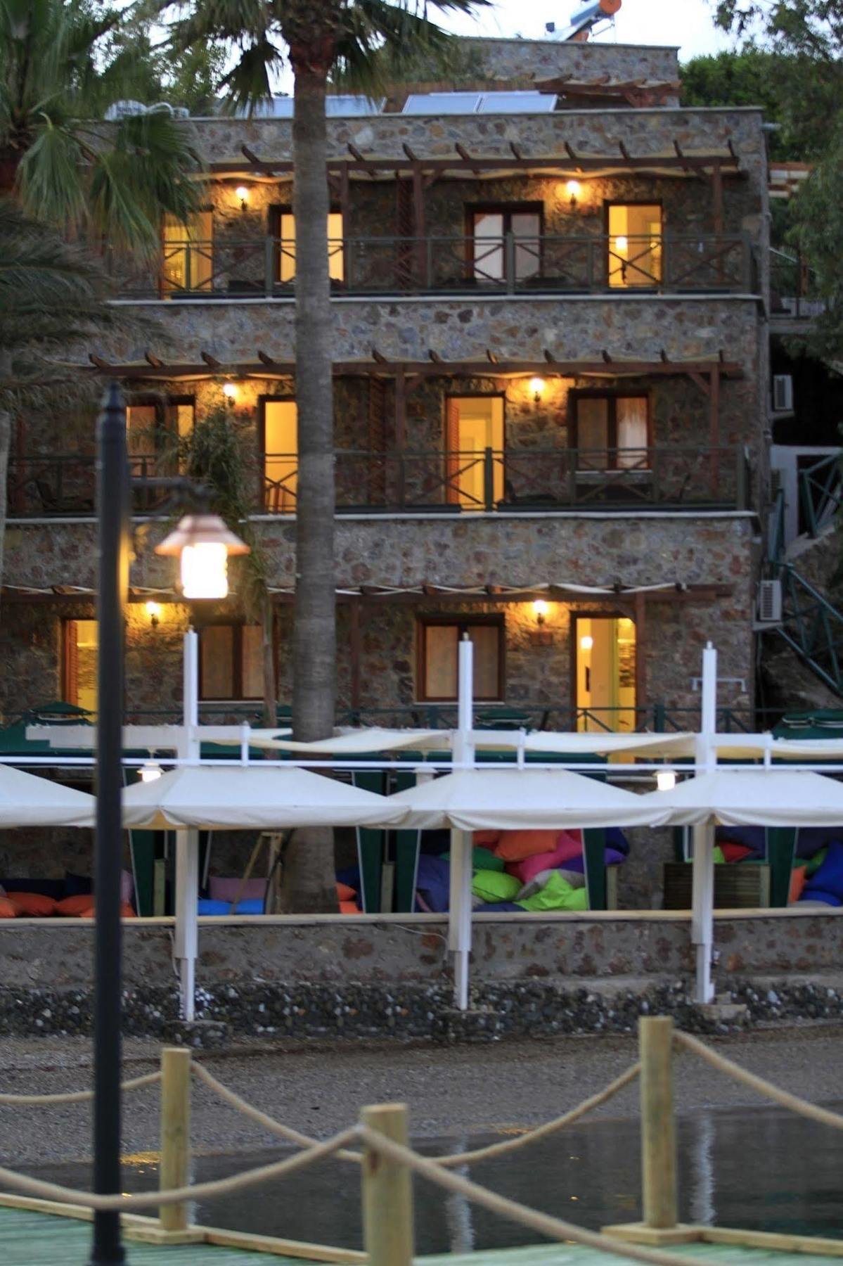 Beyaz Guvercin Marmaris