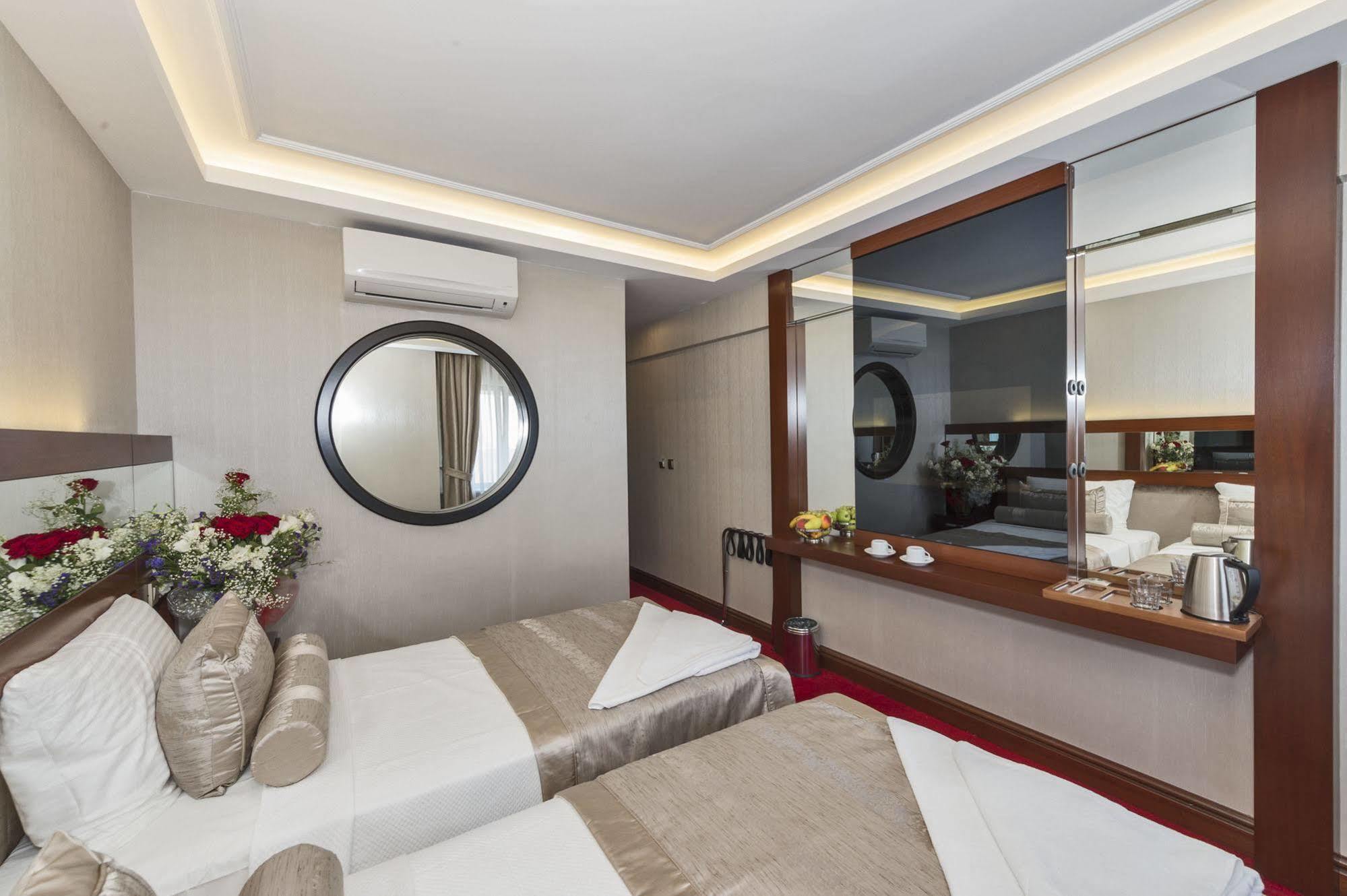 Escardin Hotel 3*