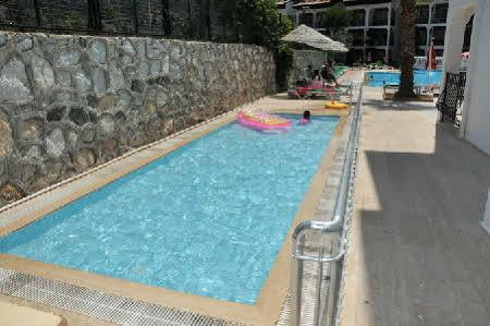 Hotel Ekinci Palace 3*
