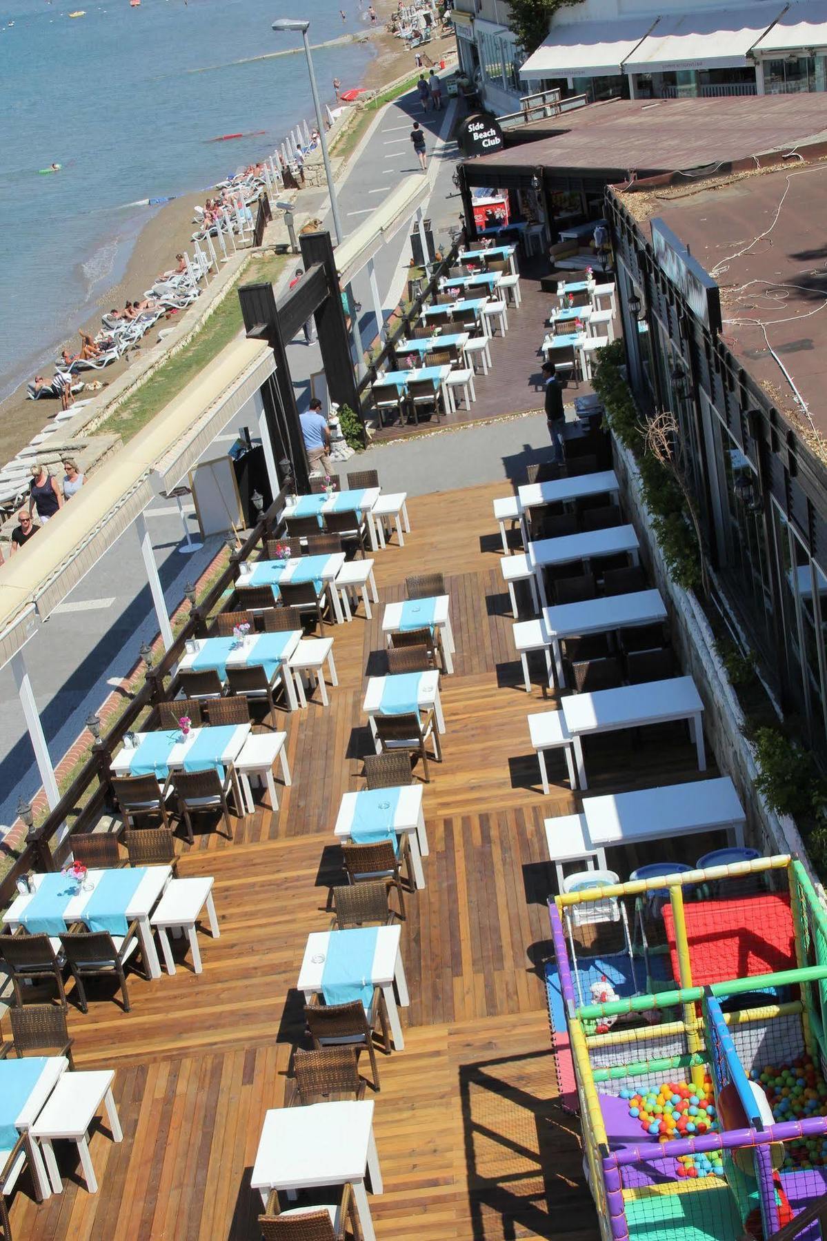 Side Beach Club