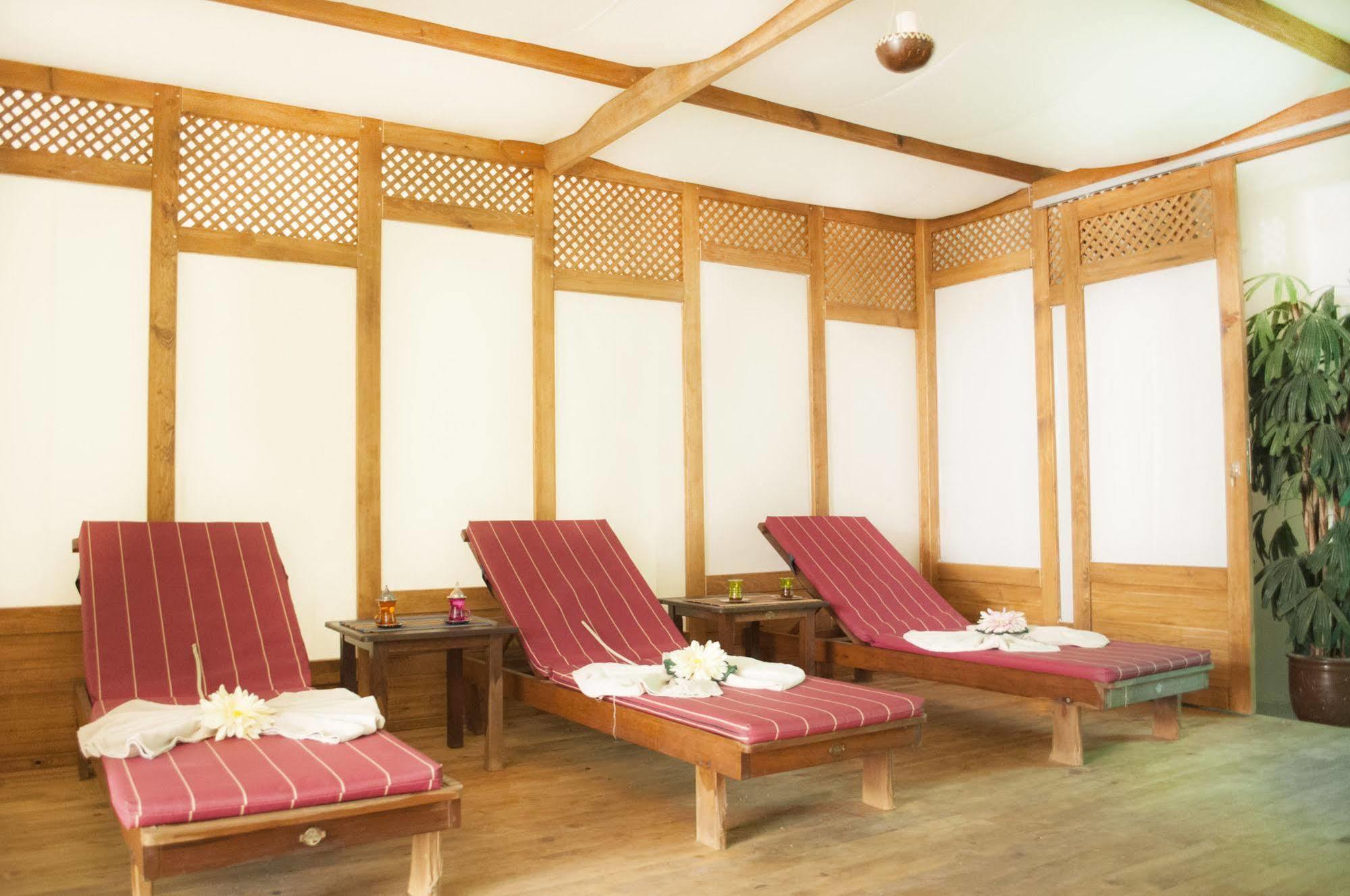 Golden Lotus Hotel