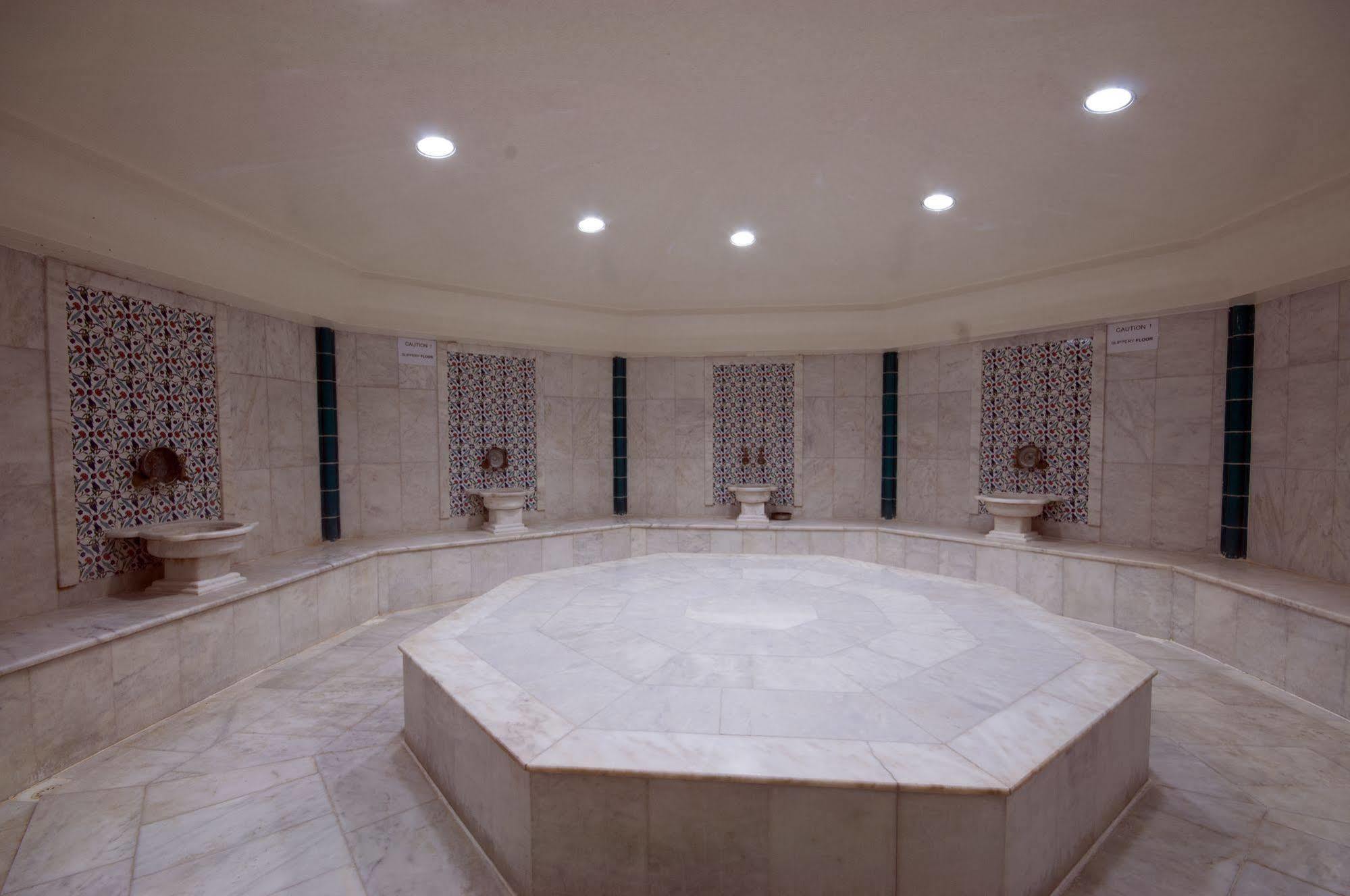 Hotel Grand Aquarium 4*