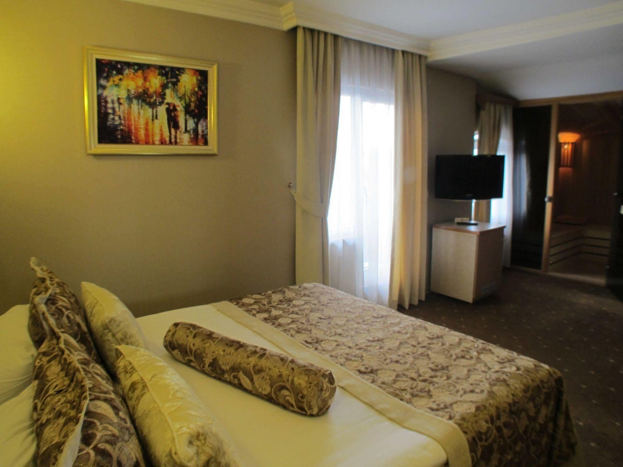Royal Hotel 4*