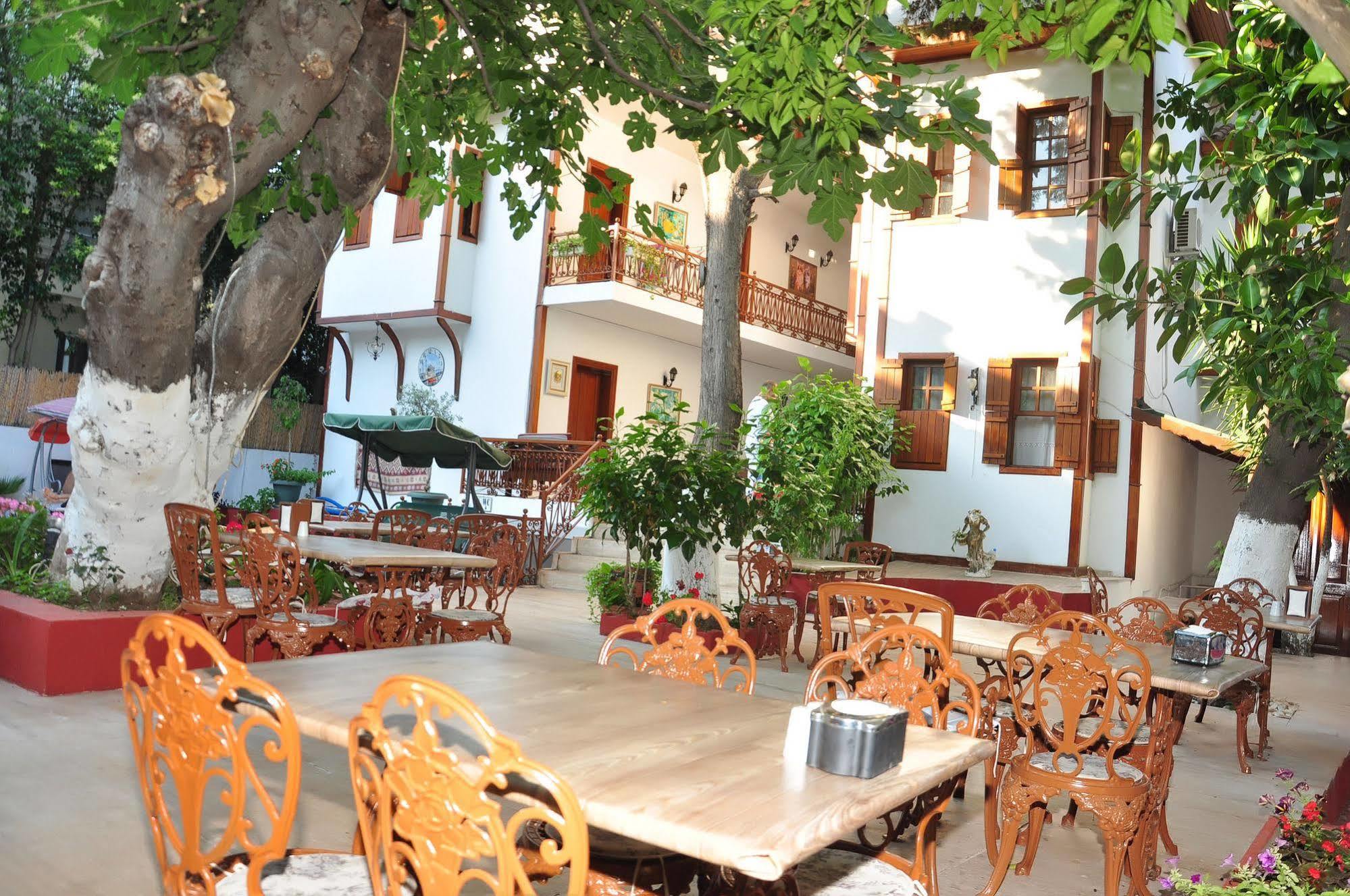 Hotel Kaliptus 2*