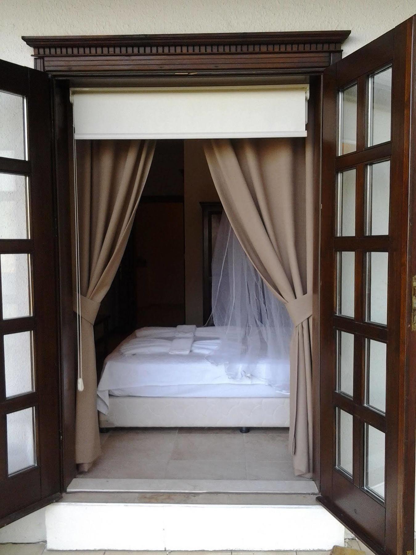 Hotel Loca