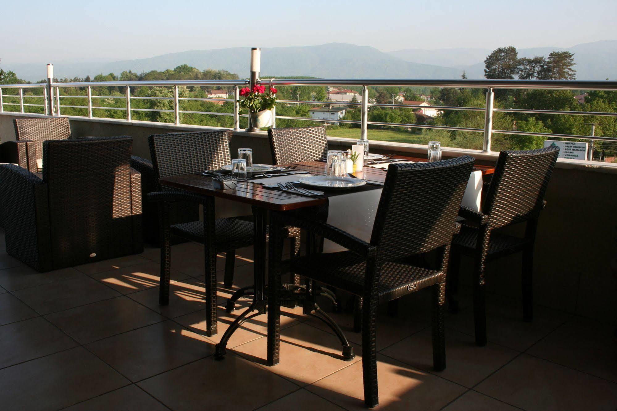 Hotel Gosterisli 3*
