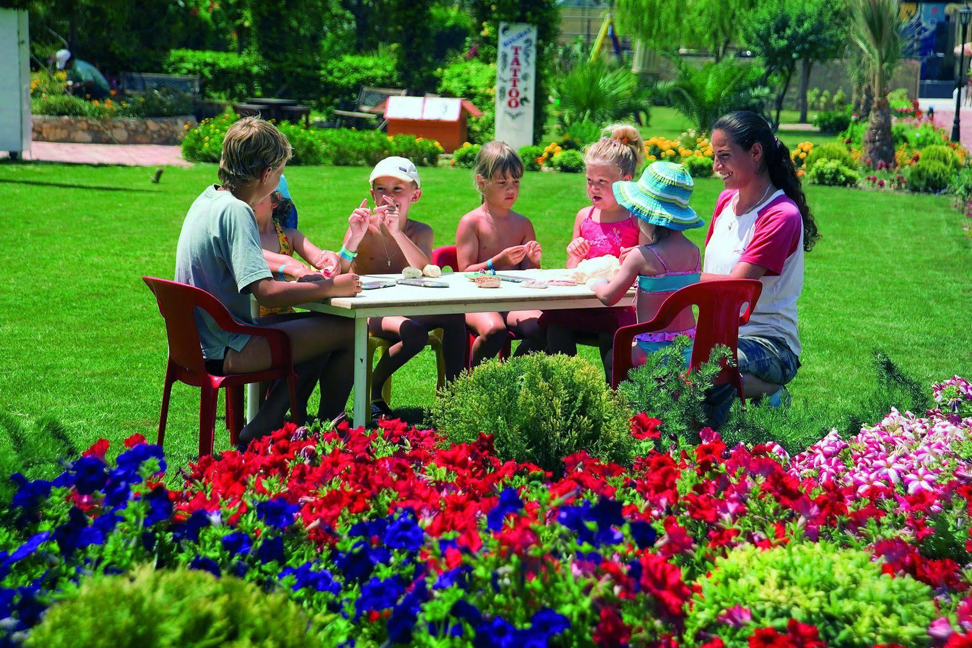 Resort Titan Garden Ultra Konakli