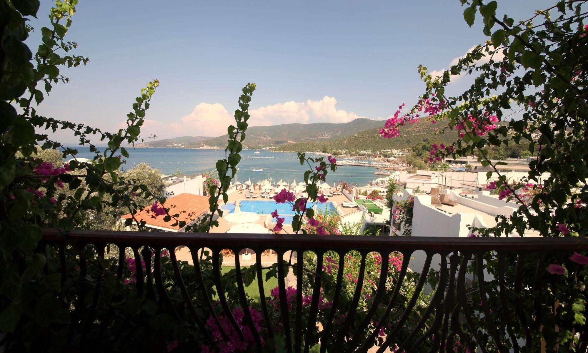 Sina (adults Only) Hotel 4*