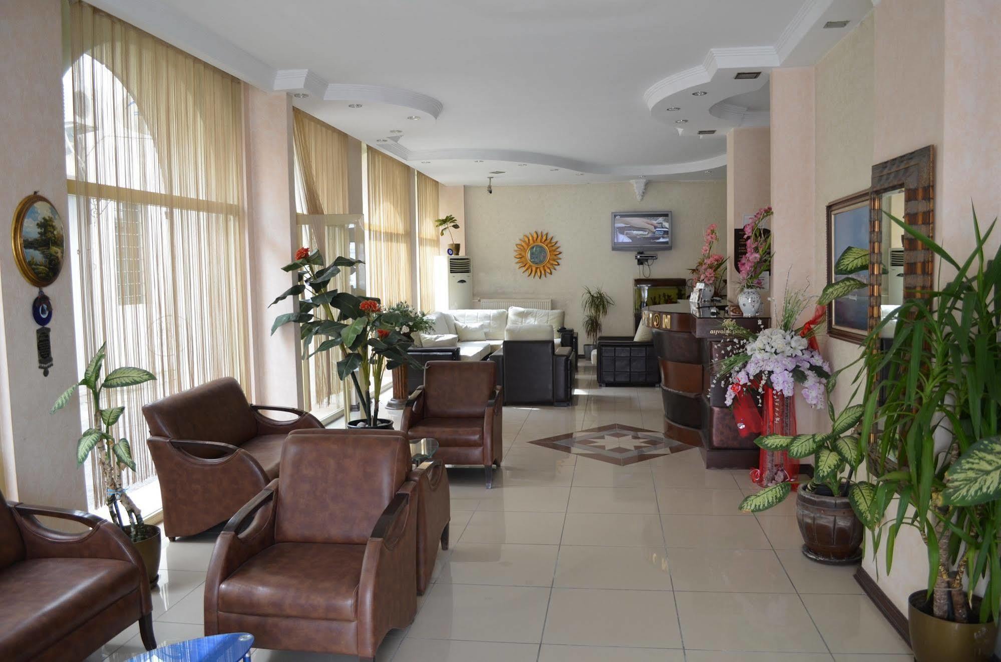 Hotel Ayvalik Palas Hotel 2*