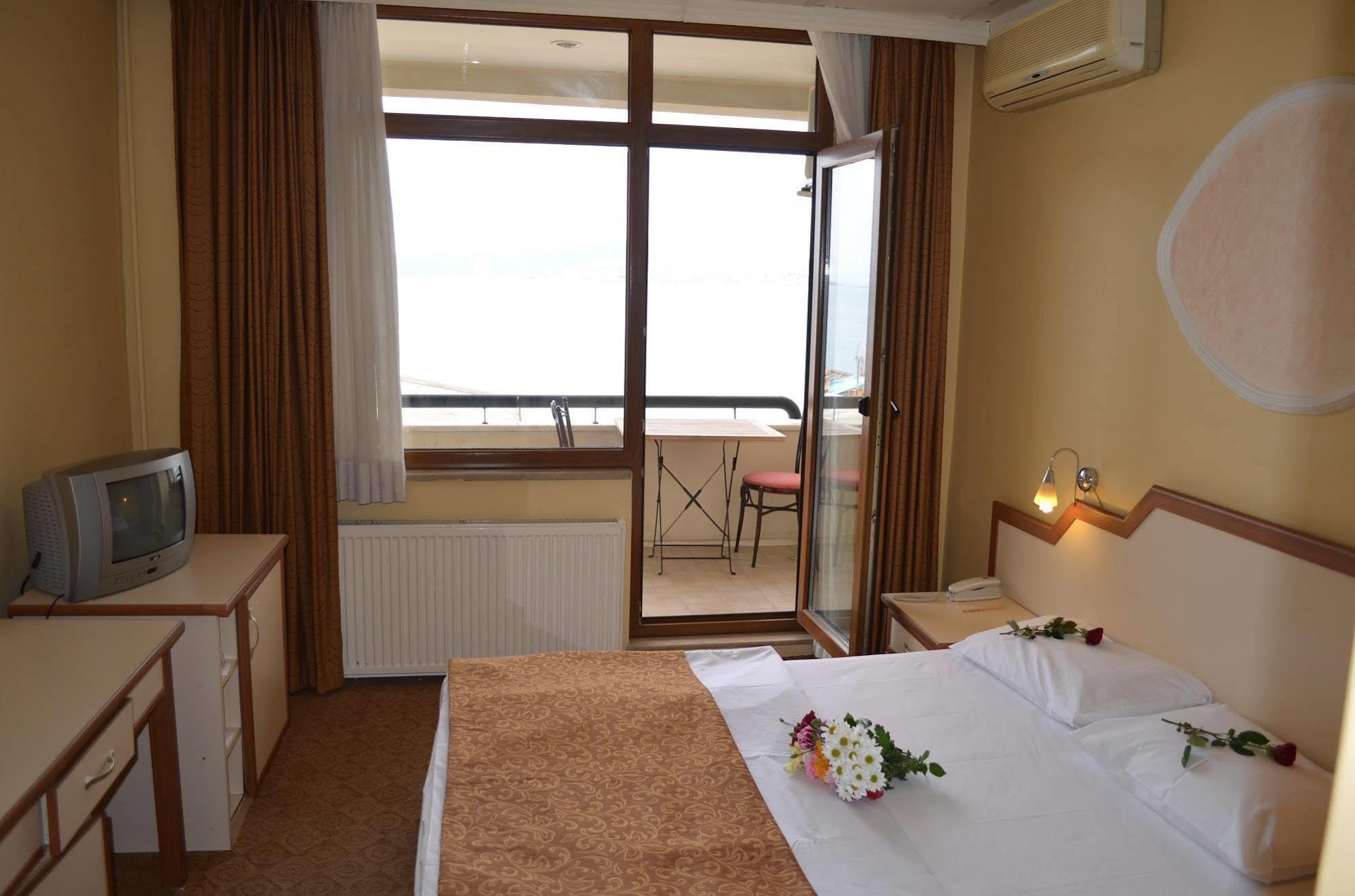 Hotel Ayvalik Palas Hotel