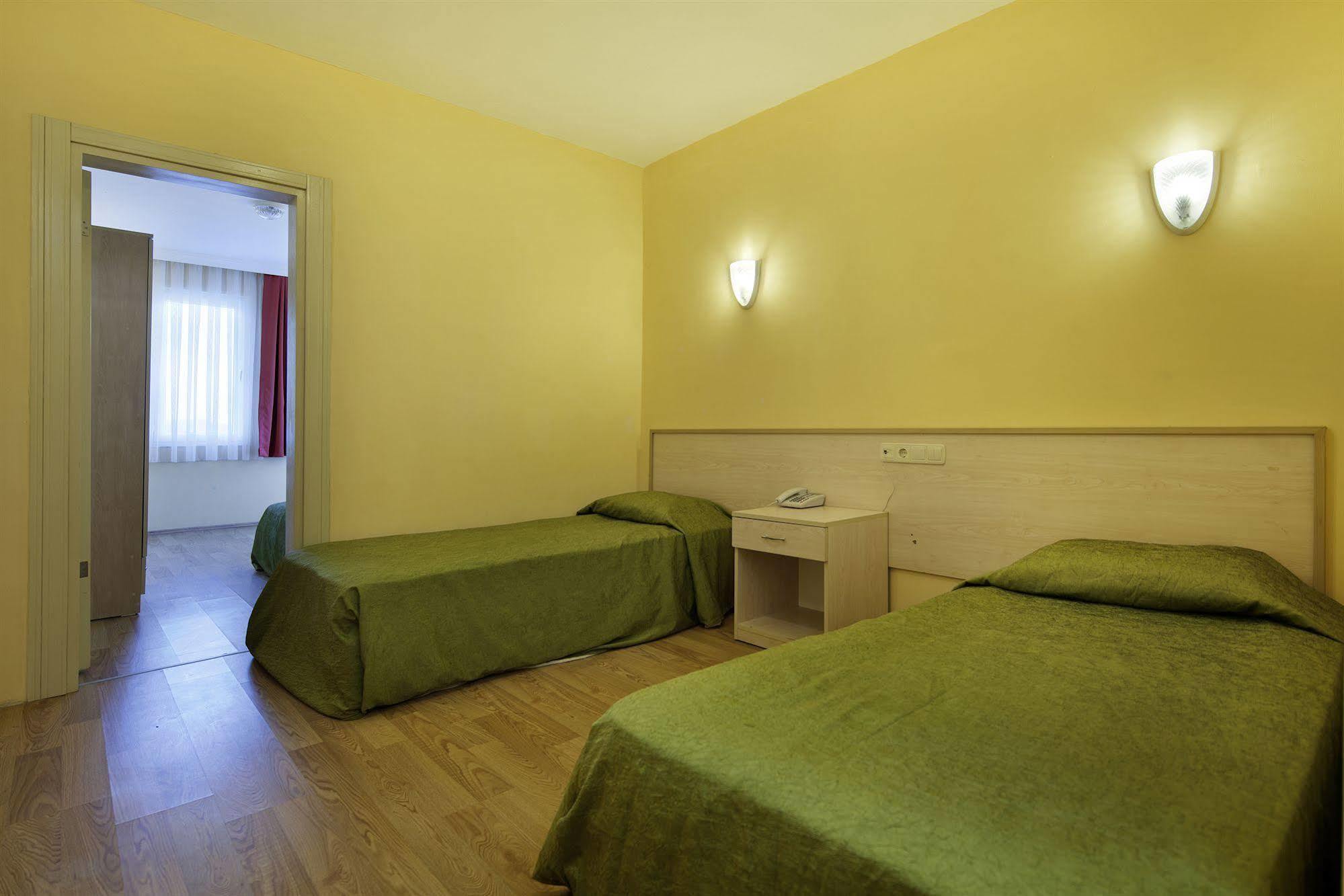 Larissa Garden Hotel