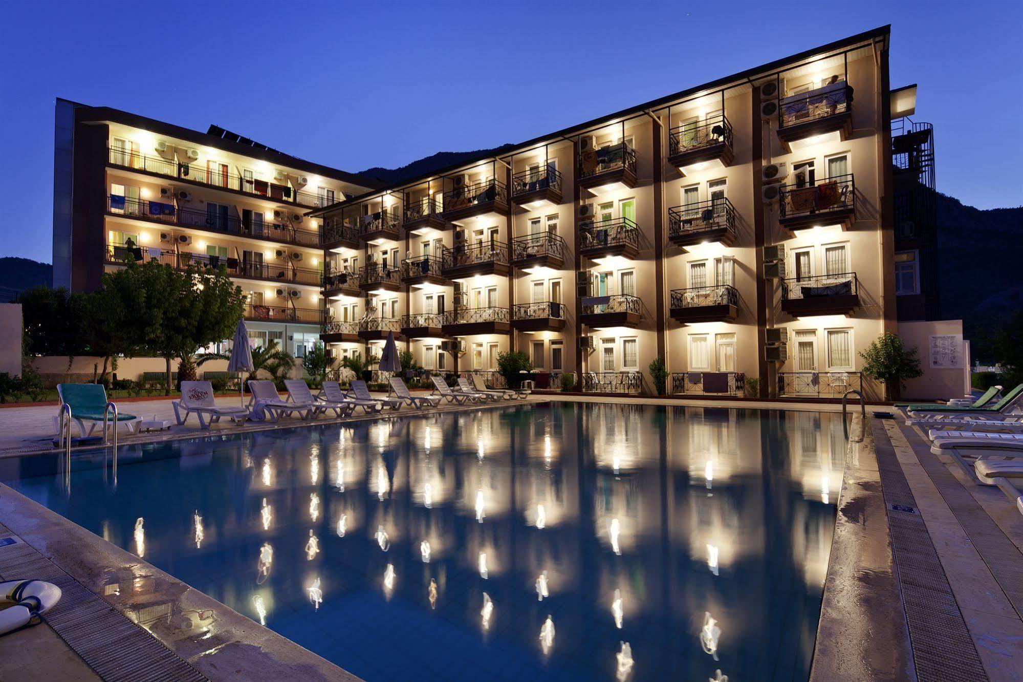 Hotel Larissa Garden Kemer