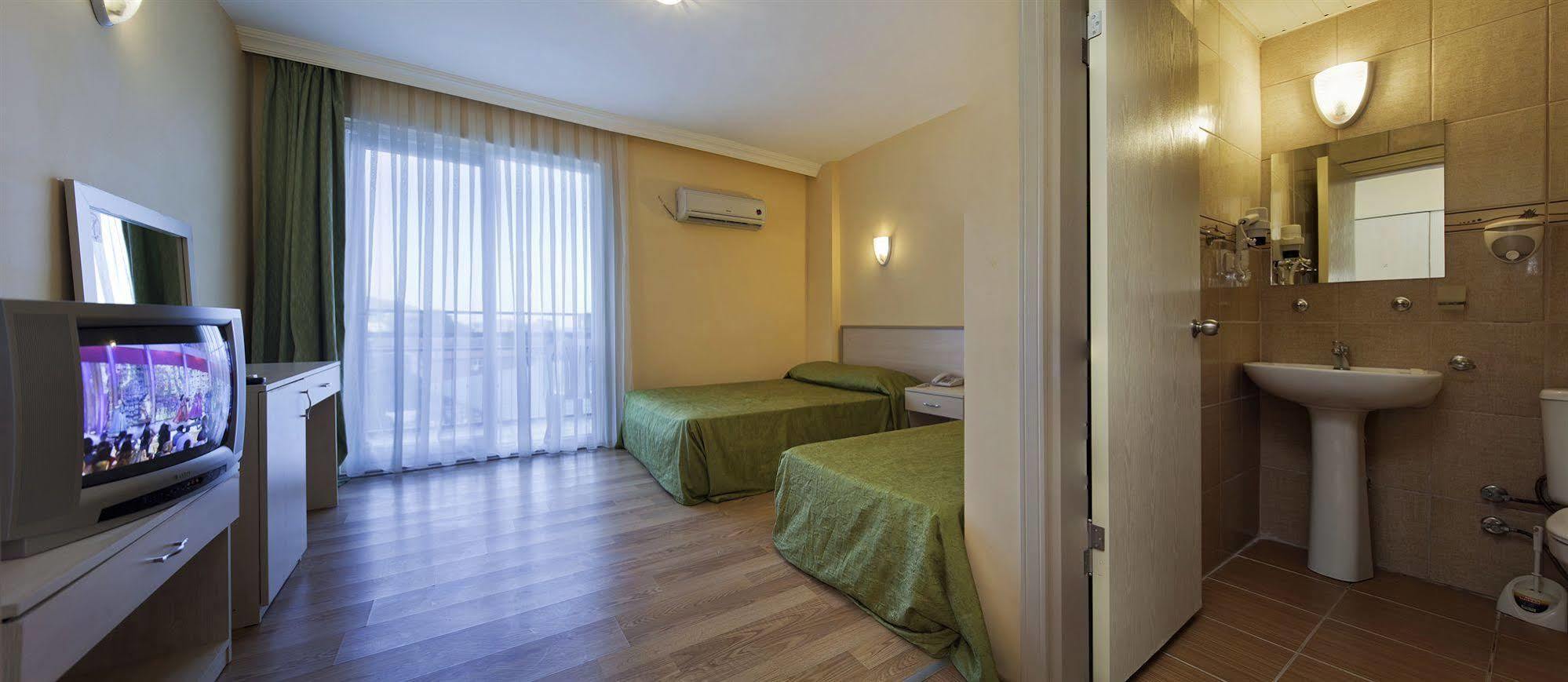 Larissa Garden Hotel