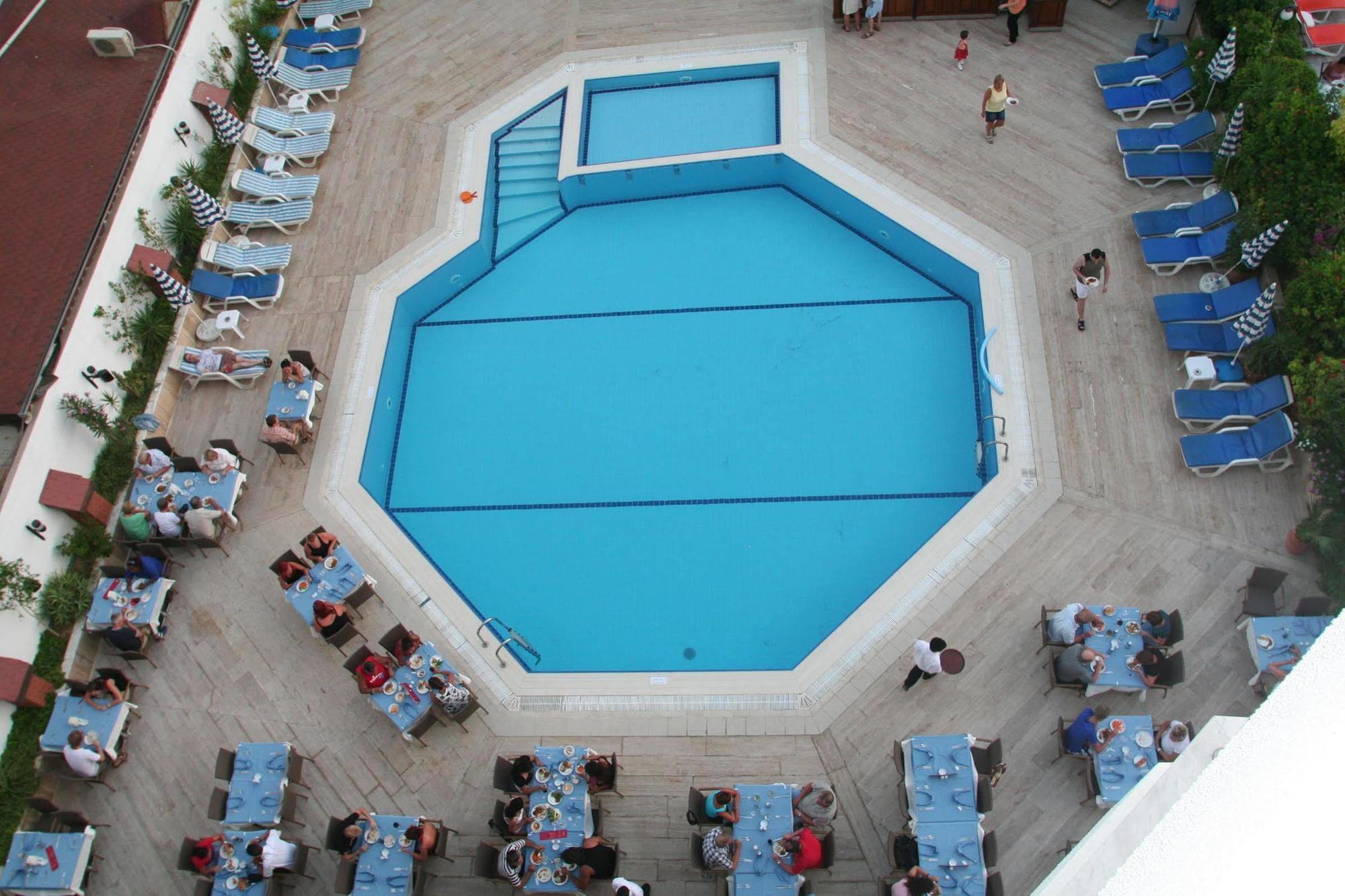 Elysee Resort 3*