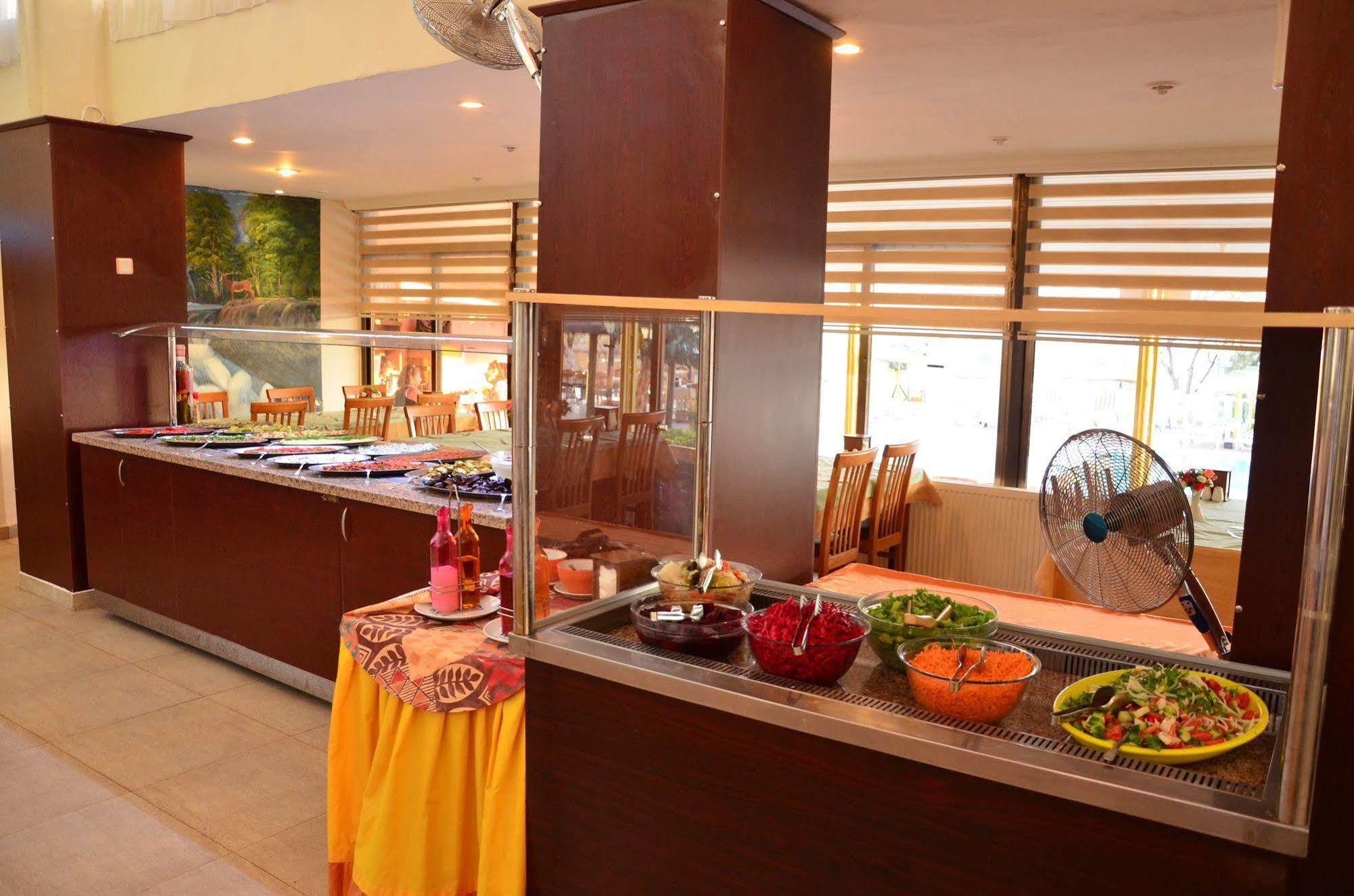 Palmera Hotel 3*
