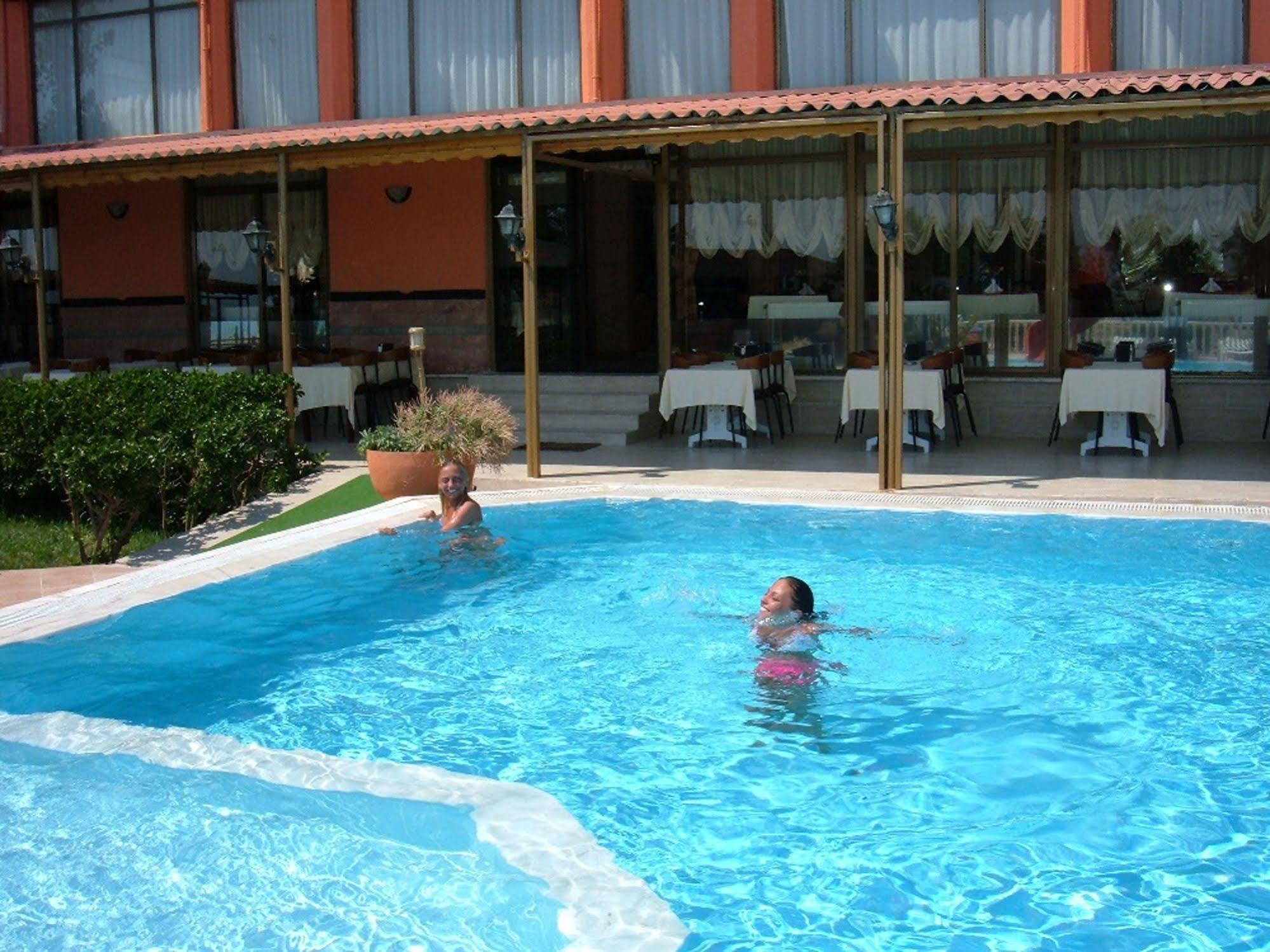 Palmera Hotel 3*