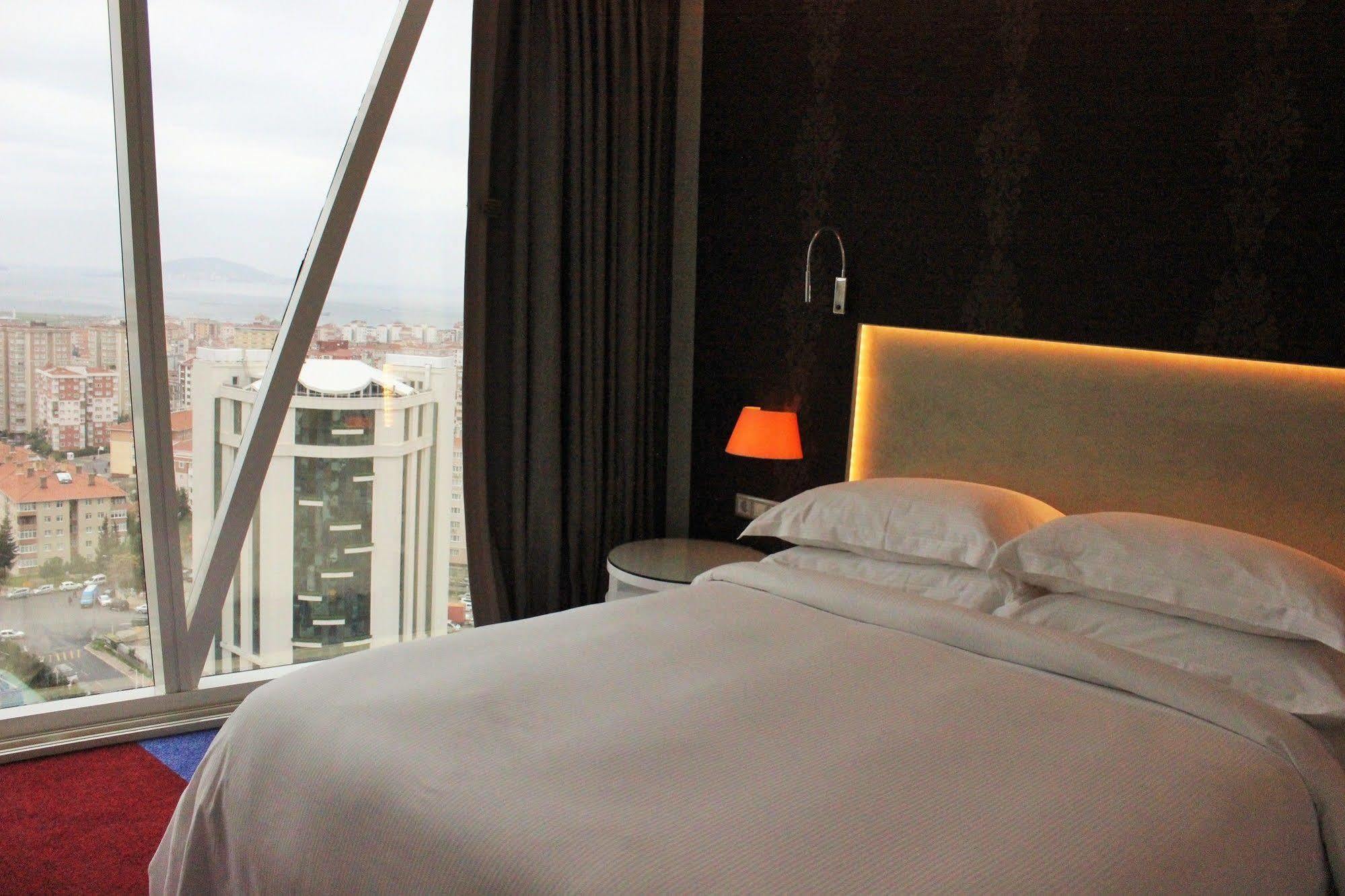 Burgu Arjaan By Rotana Hotel 5*