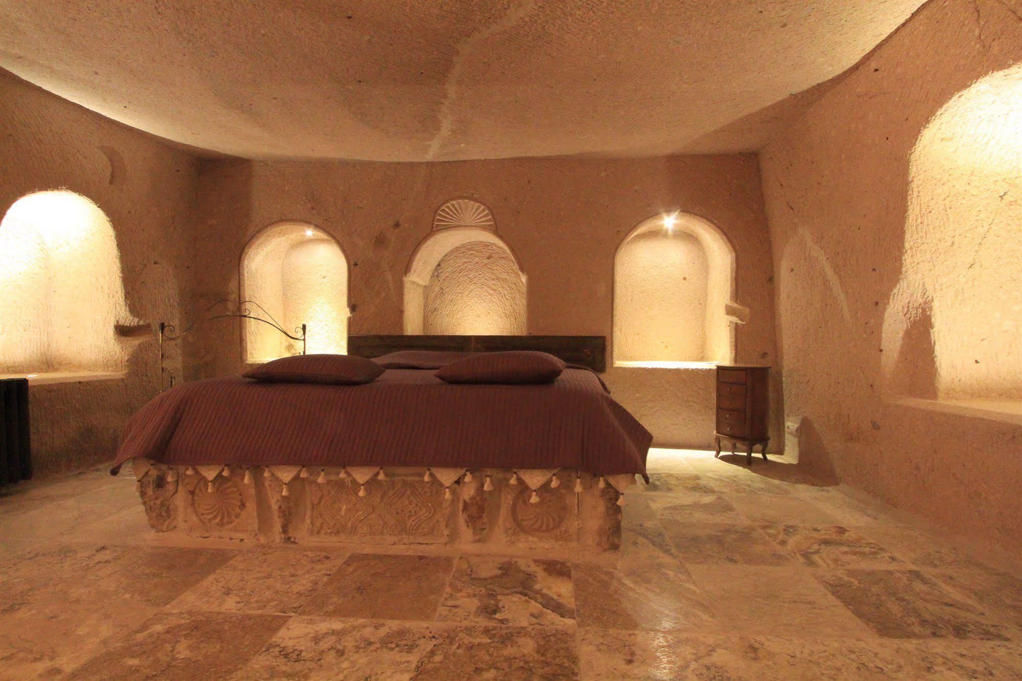 Akcave And Hotel 3*