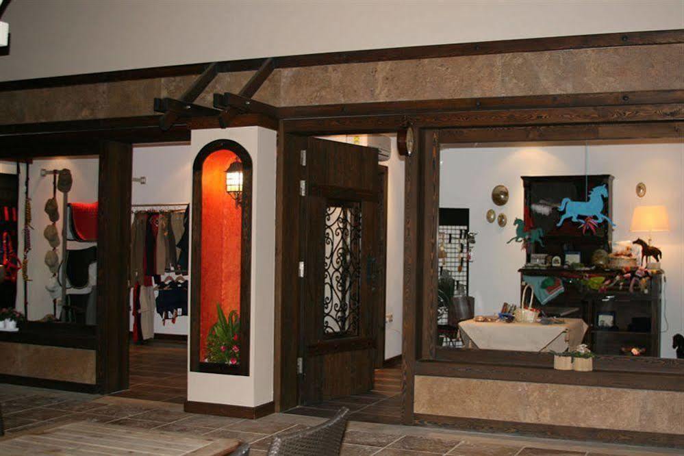 Konvoy & The Country Club * Seferihisar