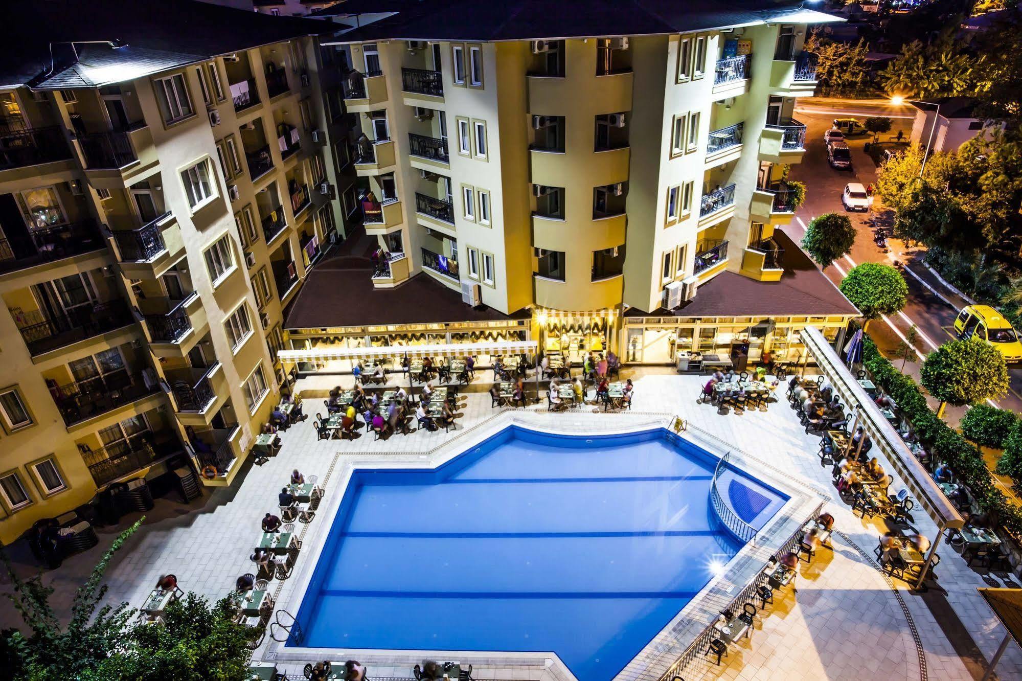 Kleopatra Royal Palm 4* Alanya
