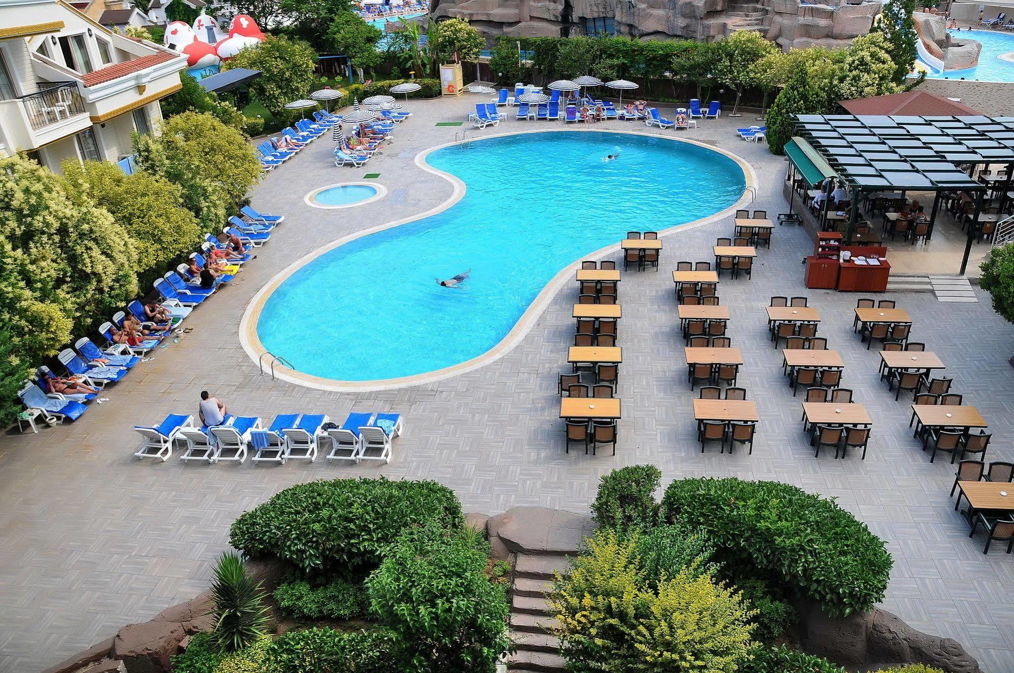Dream Hotel 4*