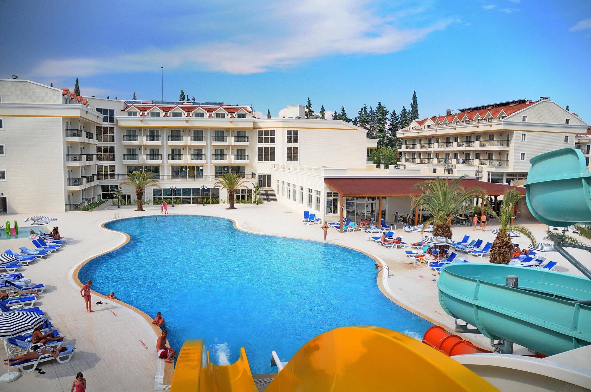 Dream Hotel 4*