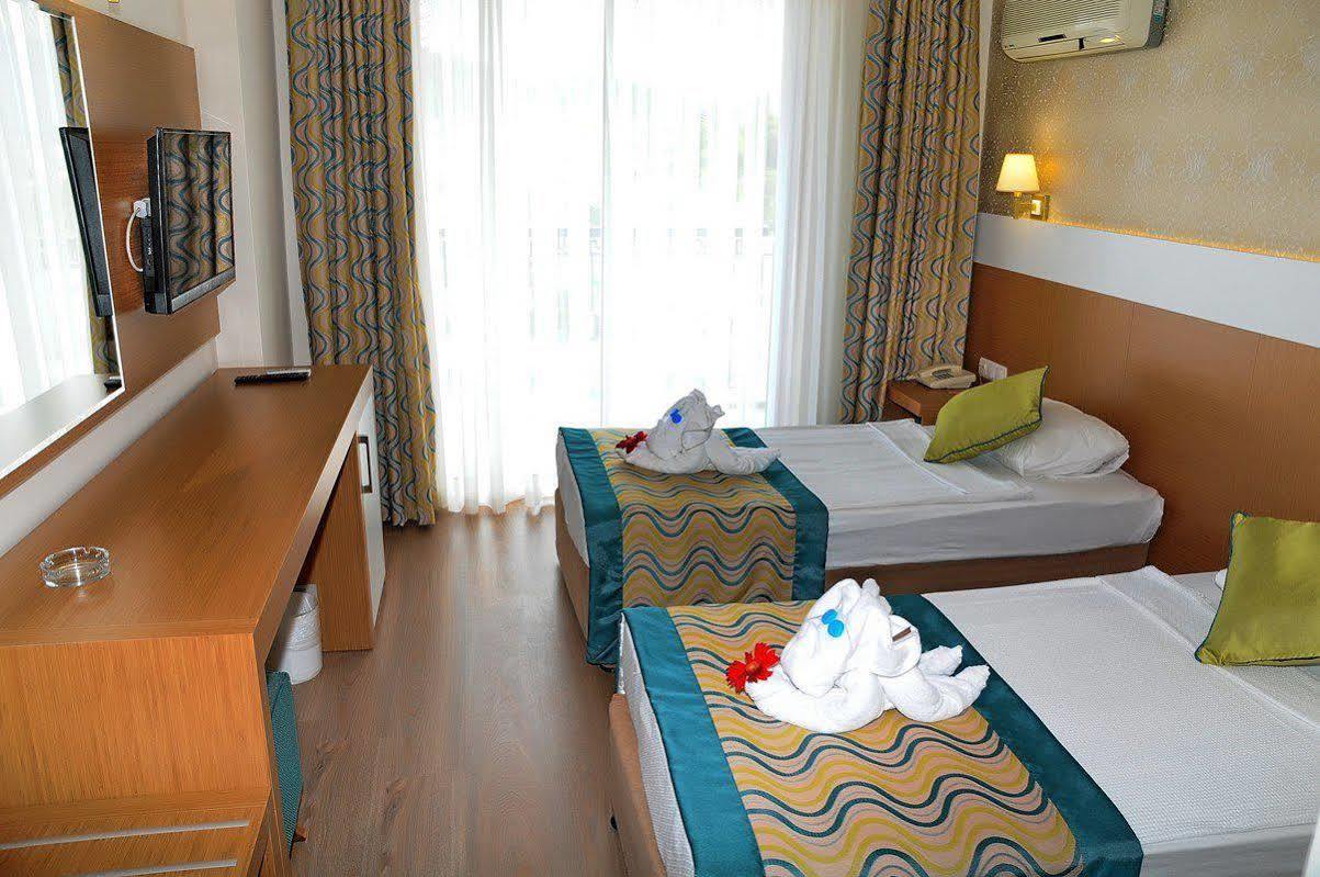 Dream Hotel 4*