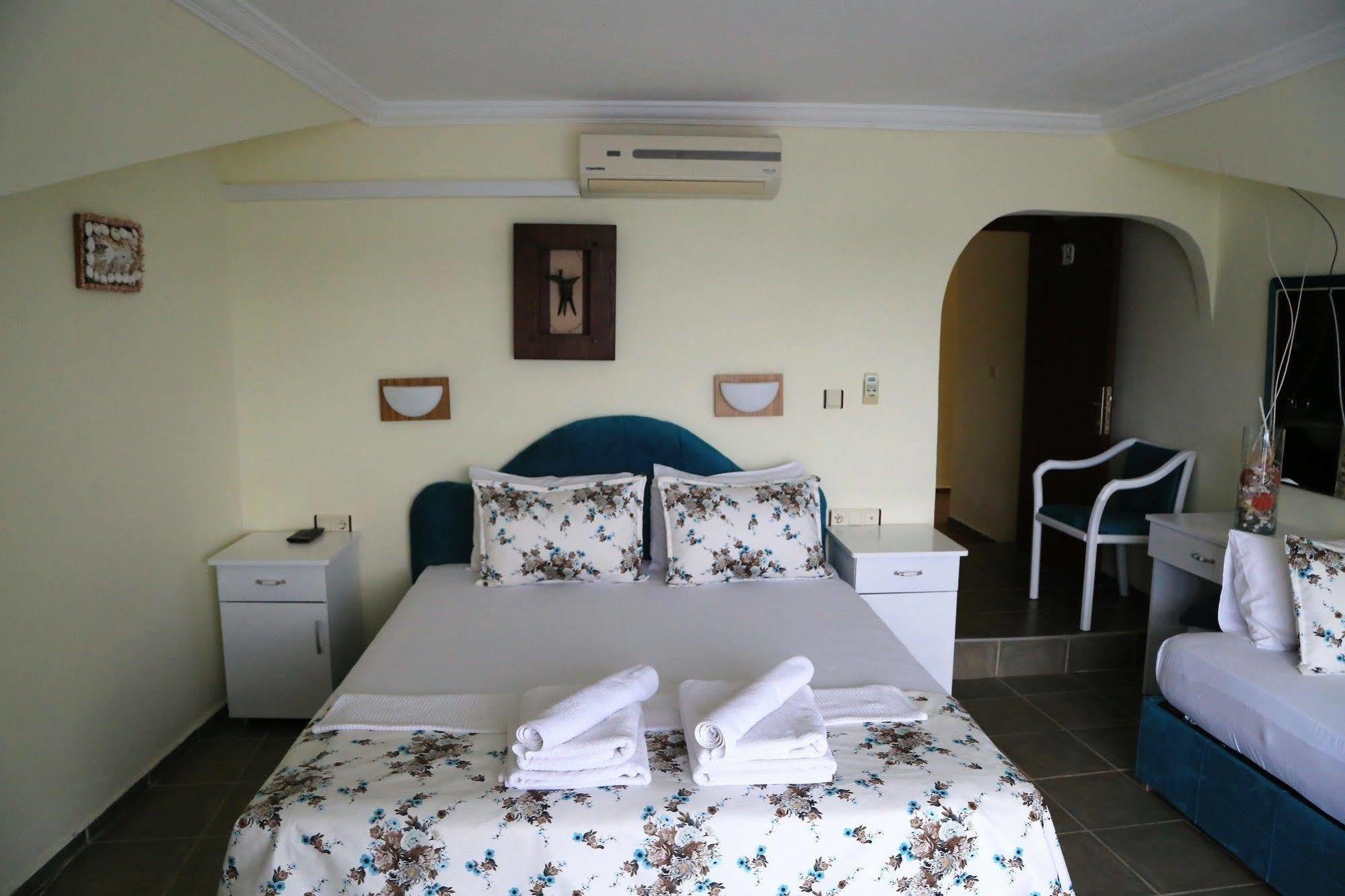 Hotel Dolphin