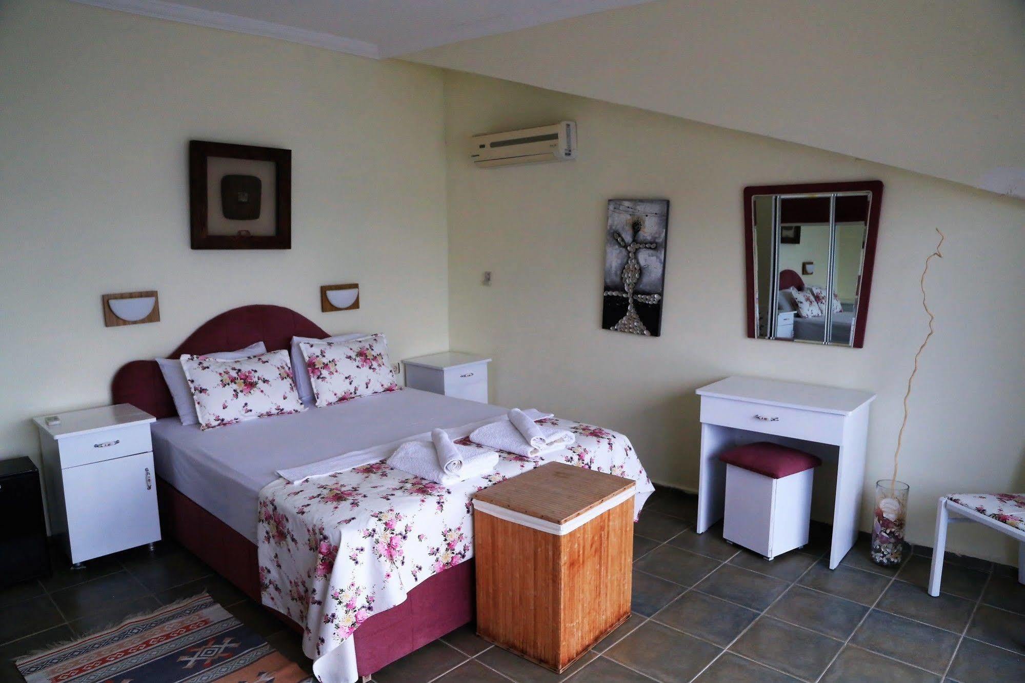 Hotel Dolphin