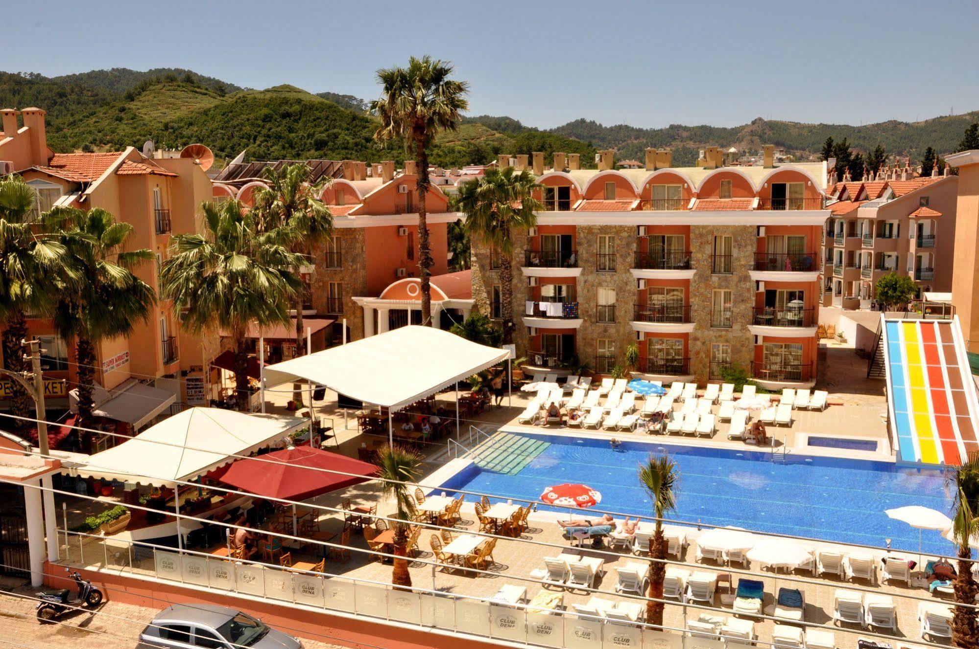 Aparthotel Club Dena 2*