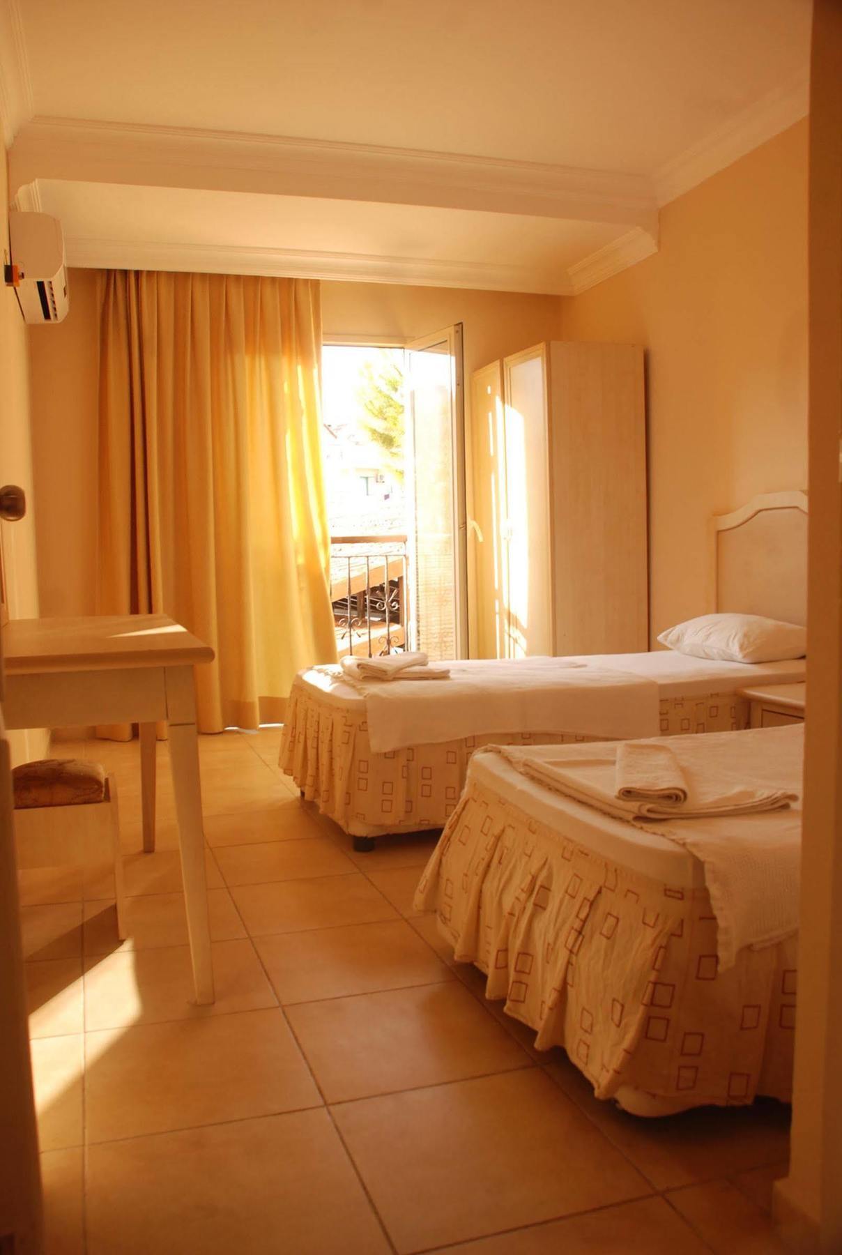 Club Dena Aparthotel 2*