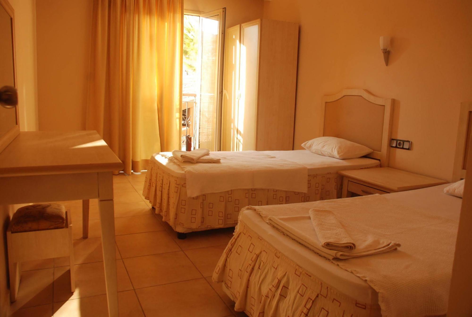 Club Dena Aparthotel 2*