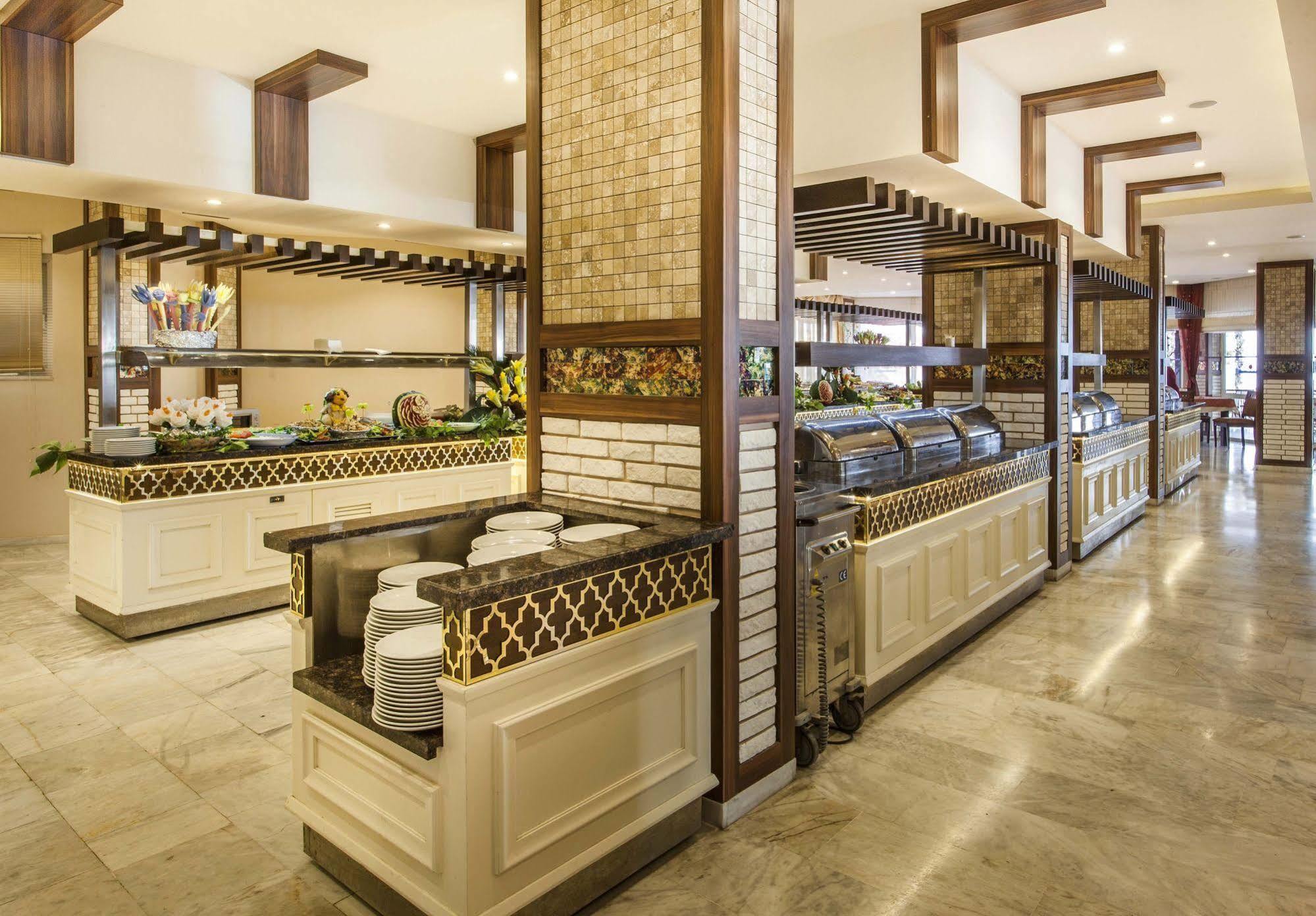 Kleopatra Beach Hotel 4*