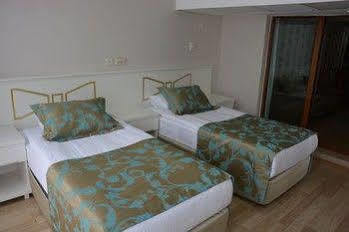 Grand Karot Hotel