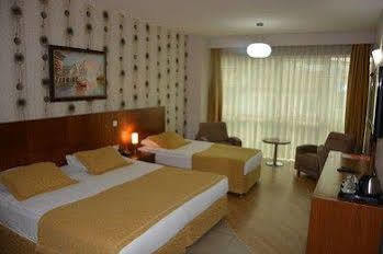 Grand Karot Hotel 3*