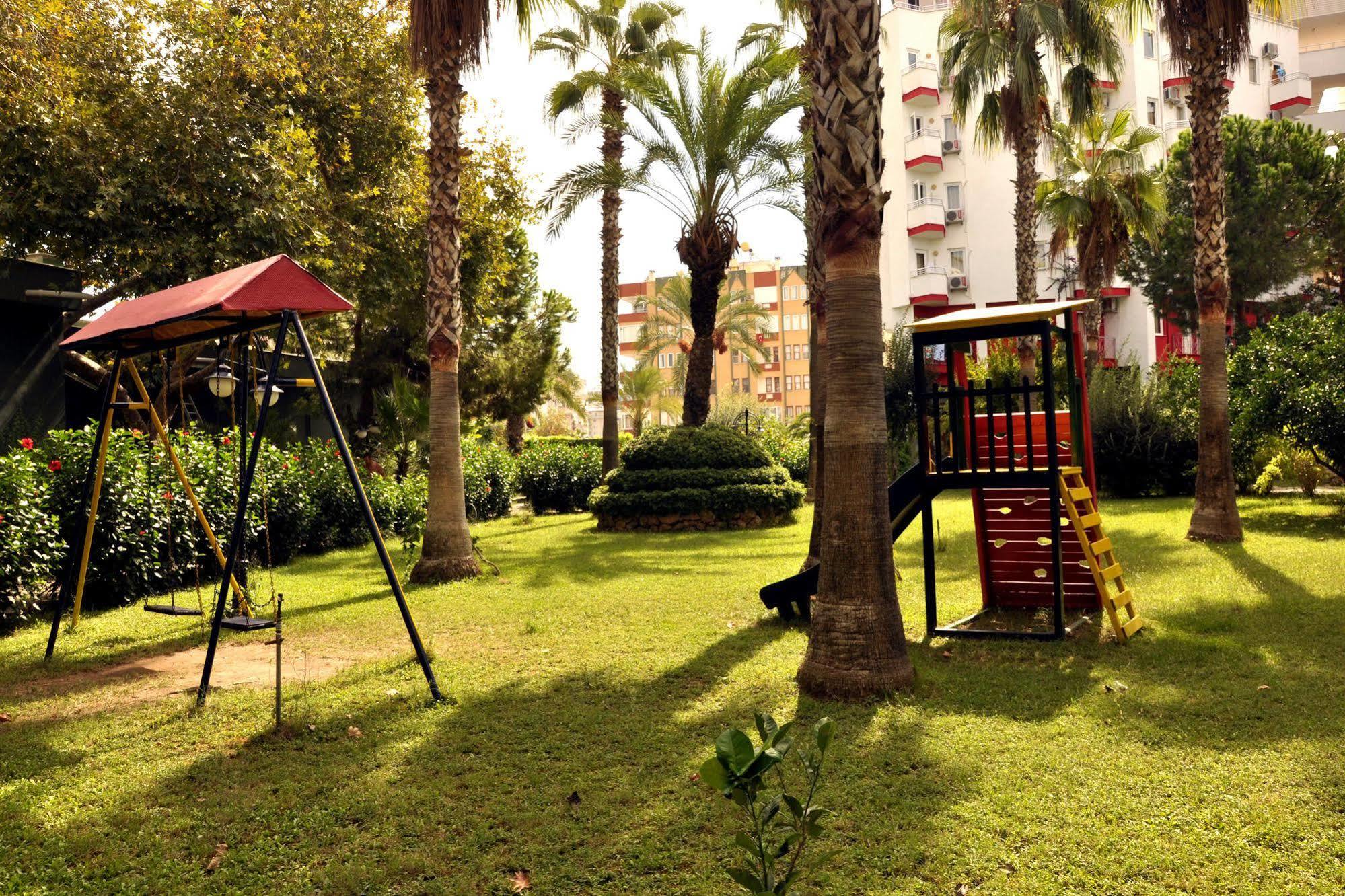 Peace Hotel 3*