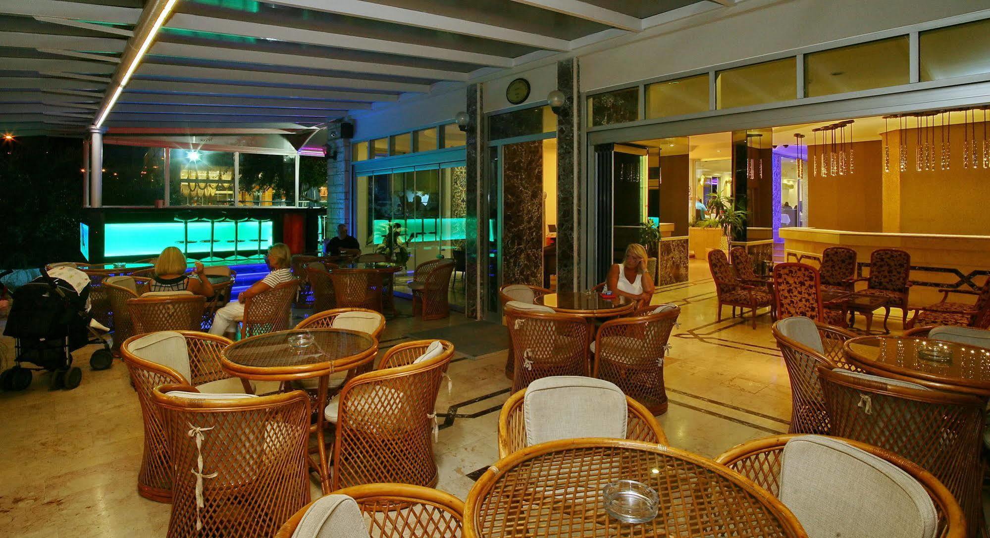 Kleopatra Celine 3* Alanya