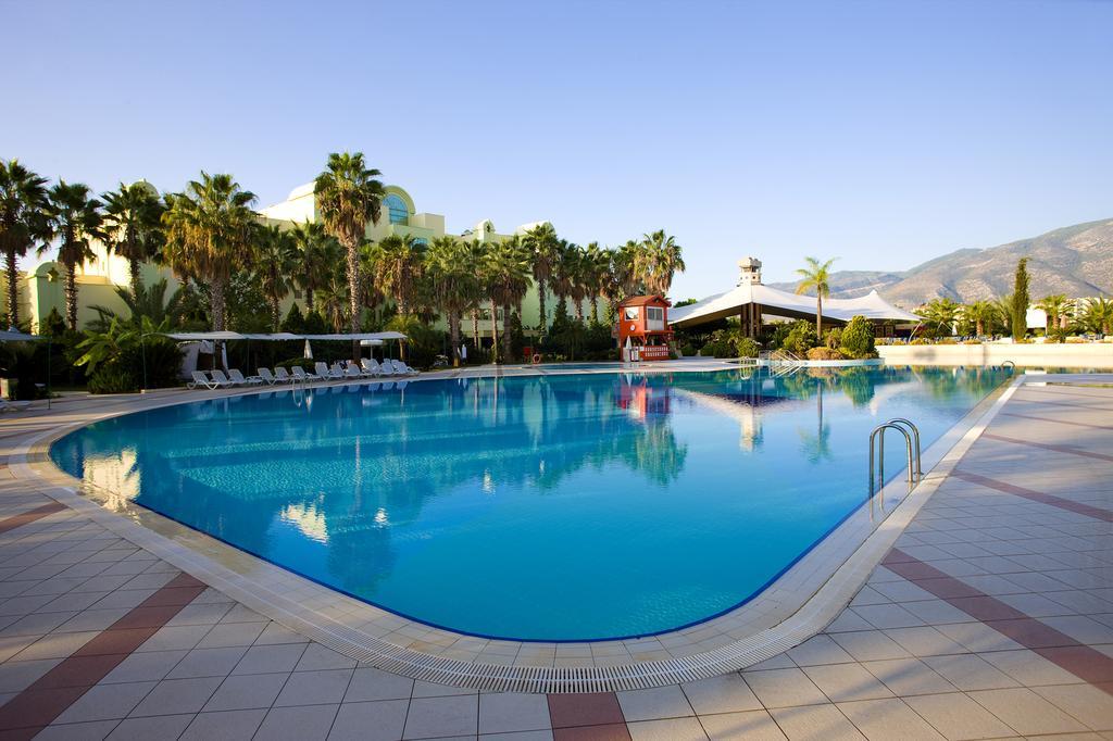 Presa Di Finica & Resort 5*