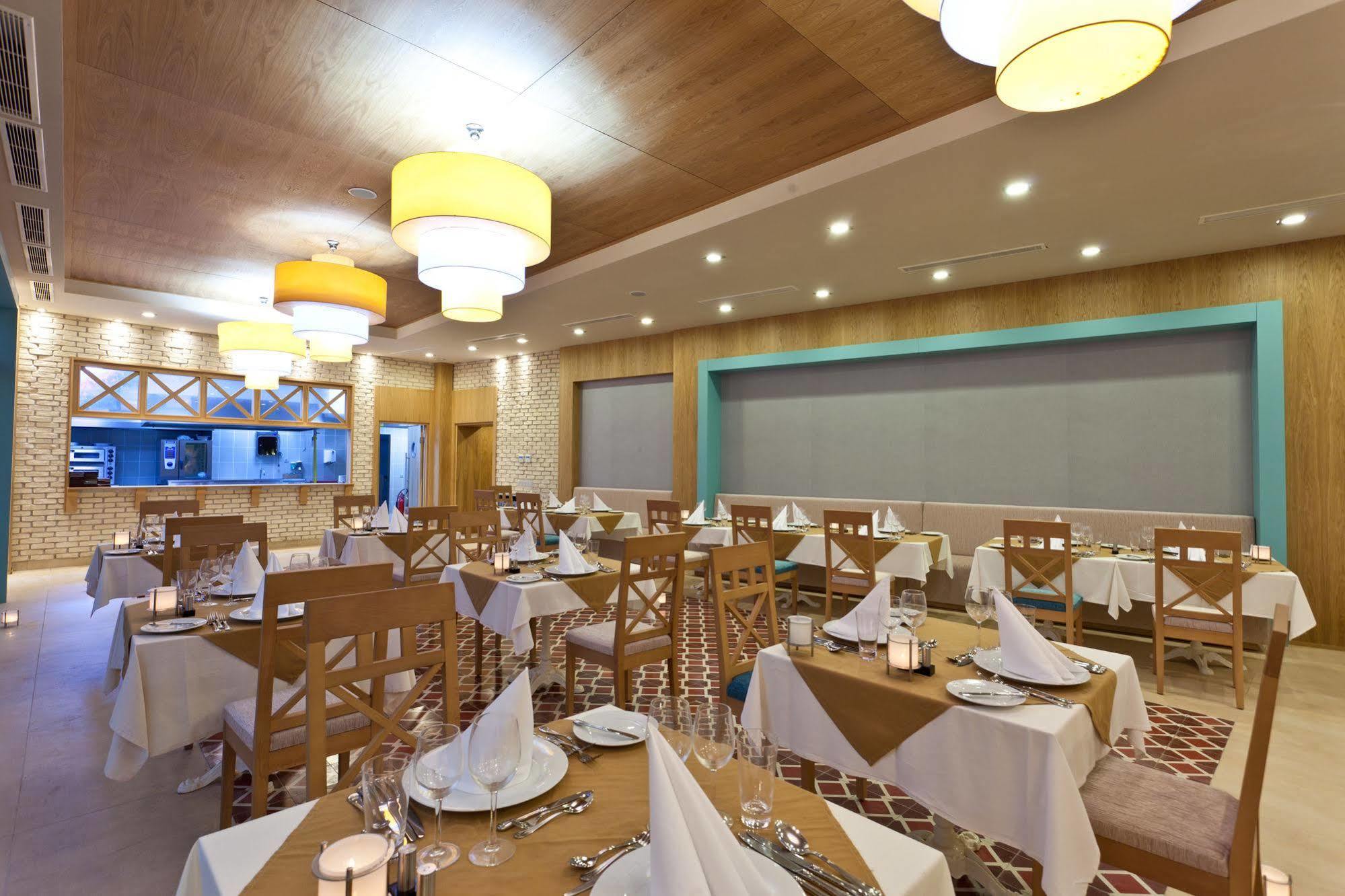 Sherwood Blue - Adults Only Resort 5*
