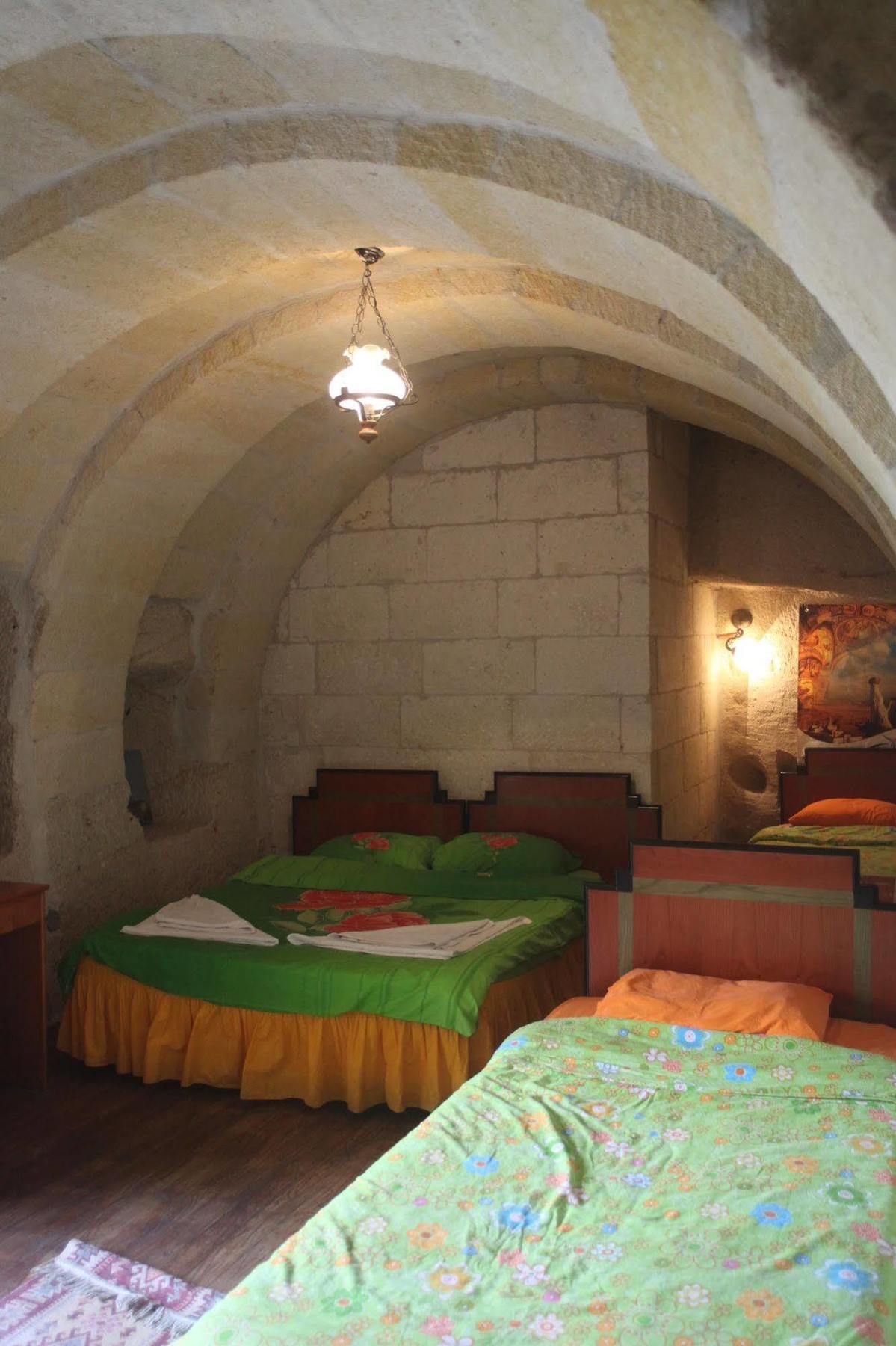 Hotel Sato Cave 2*