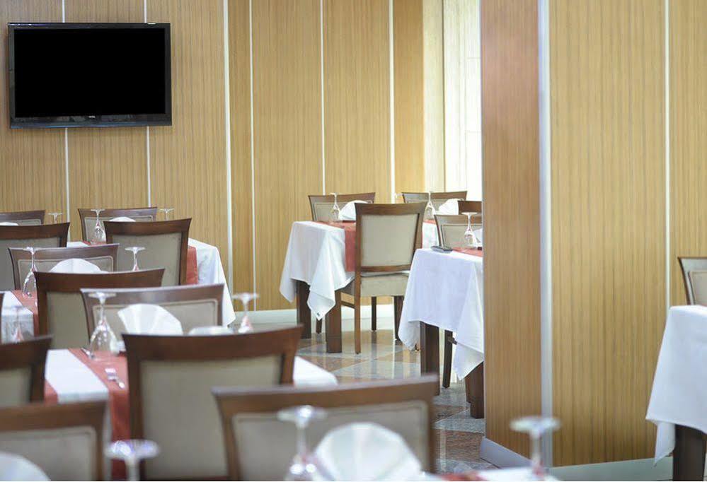 Rhiss Bostanci Istanbul