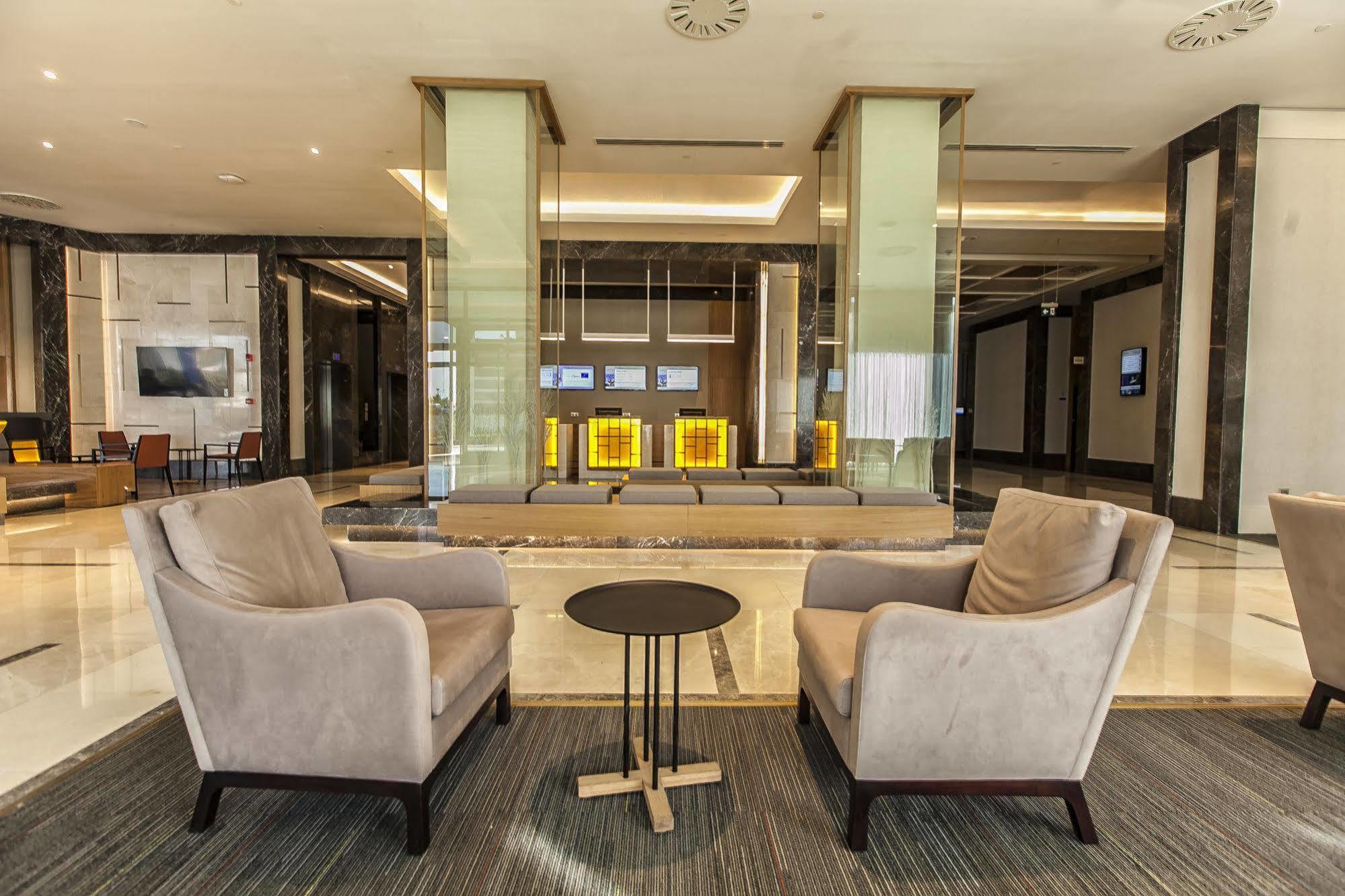 Novotel Hotel 5*