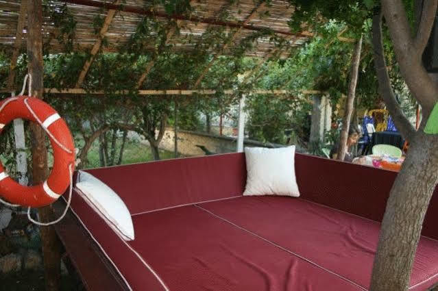 Vira Aparthotel
