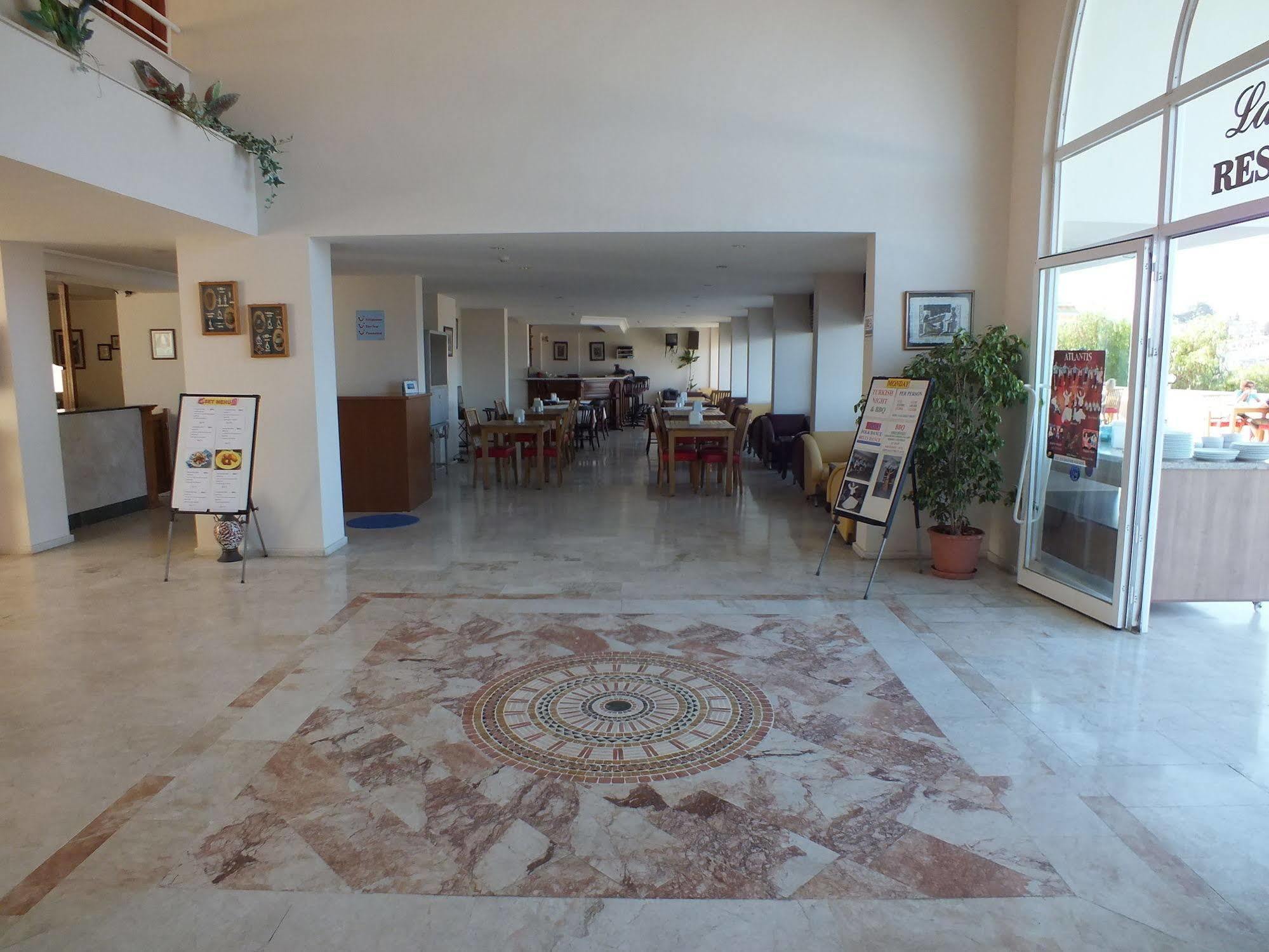 Tuntas Family Aparthotel Kusadasi