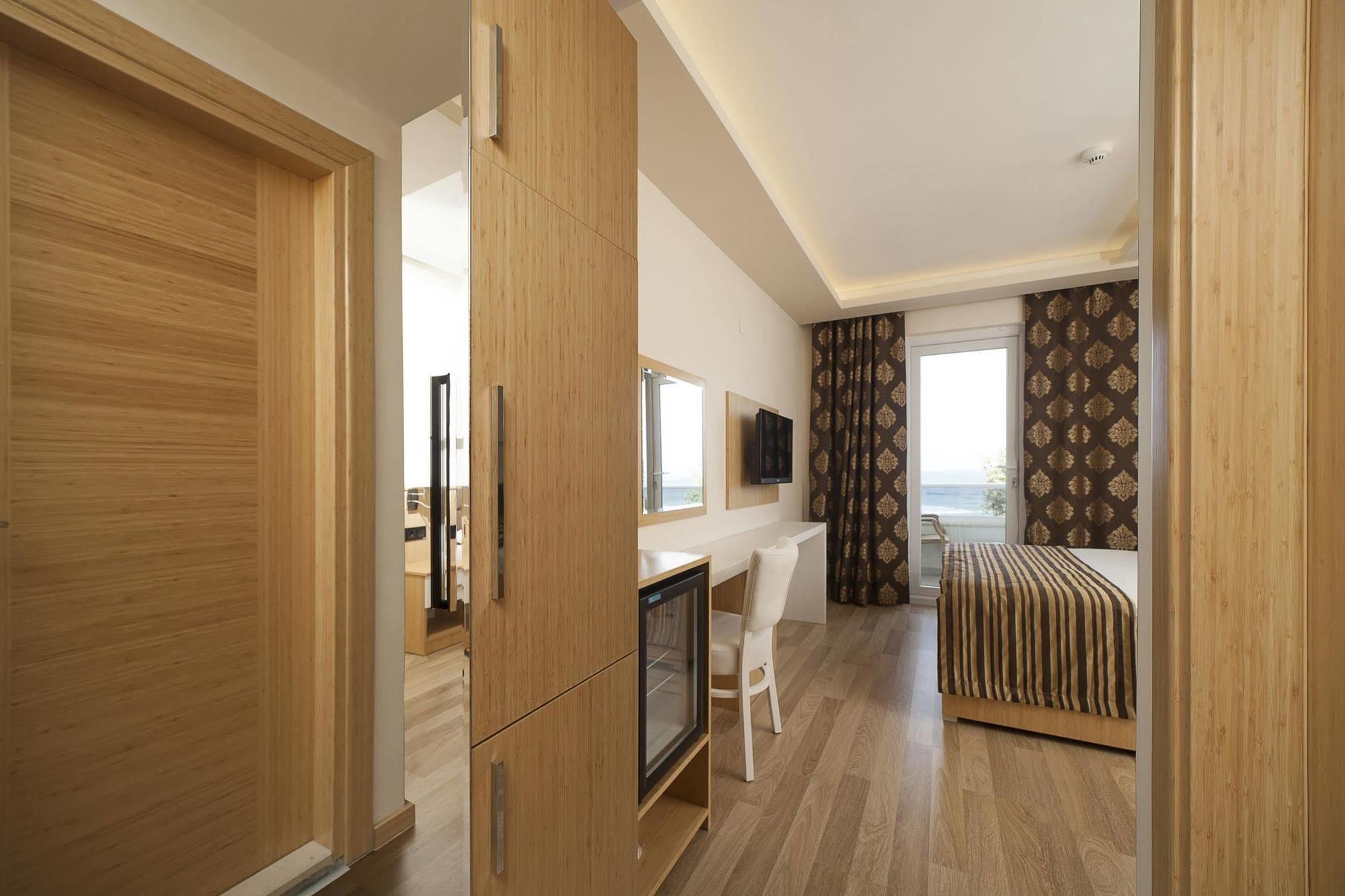 Hamzakoy Blue Park Boutique Hotel 4*