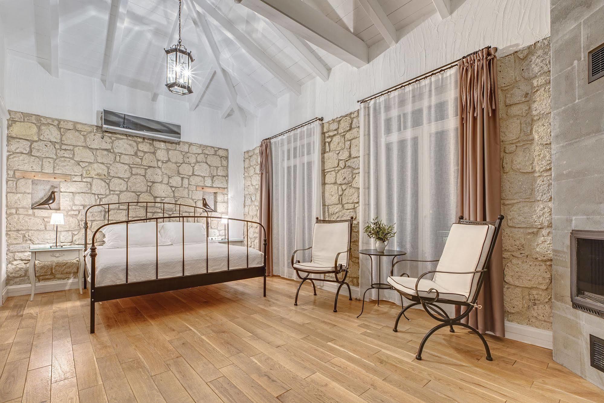 Casa Bella +12 Hotel 2*
