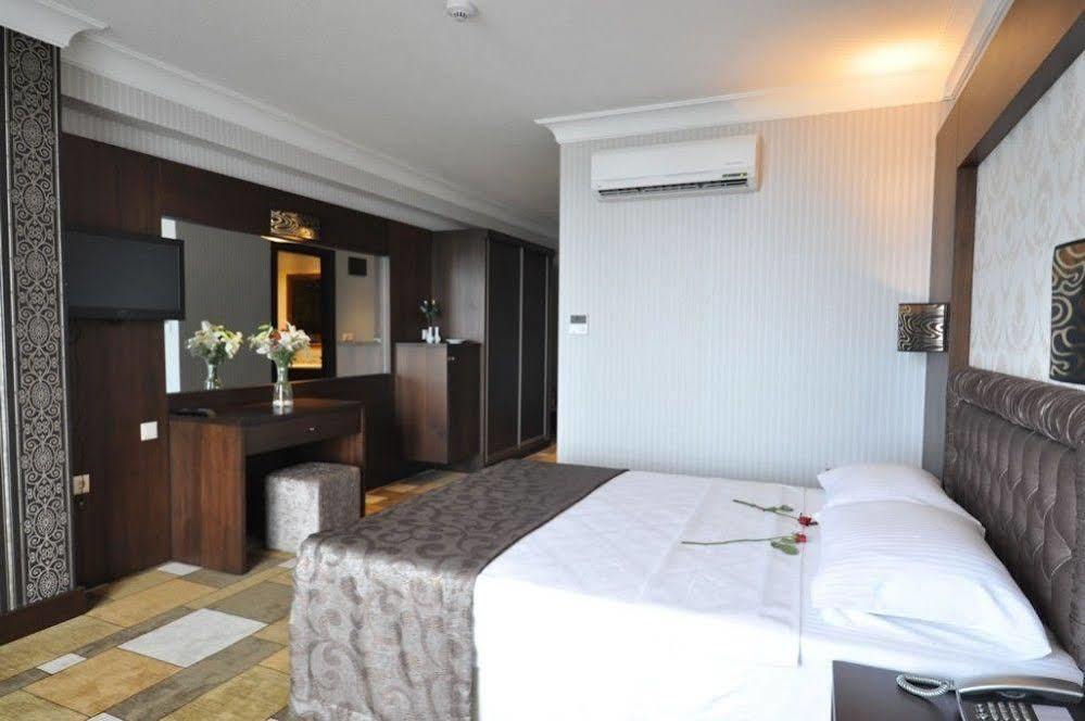 Hotel Grand Amisos 4*