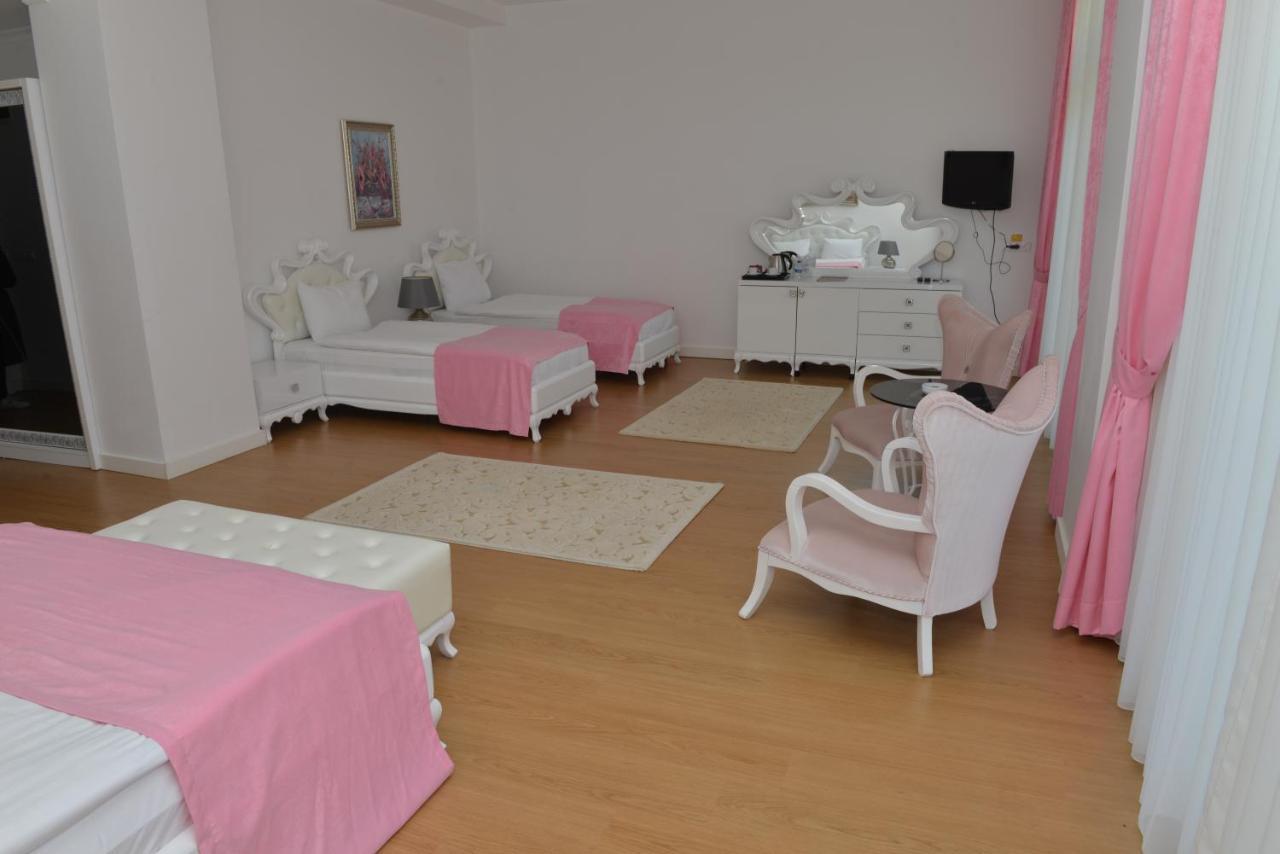 Mourouj Gloria White Palace & 4*